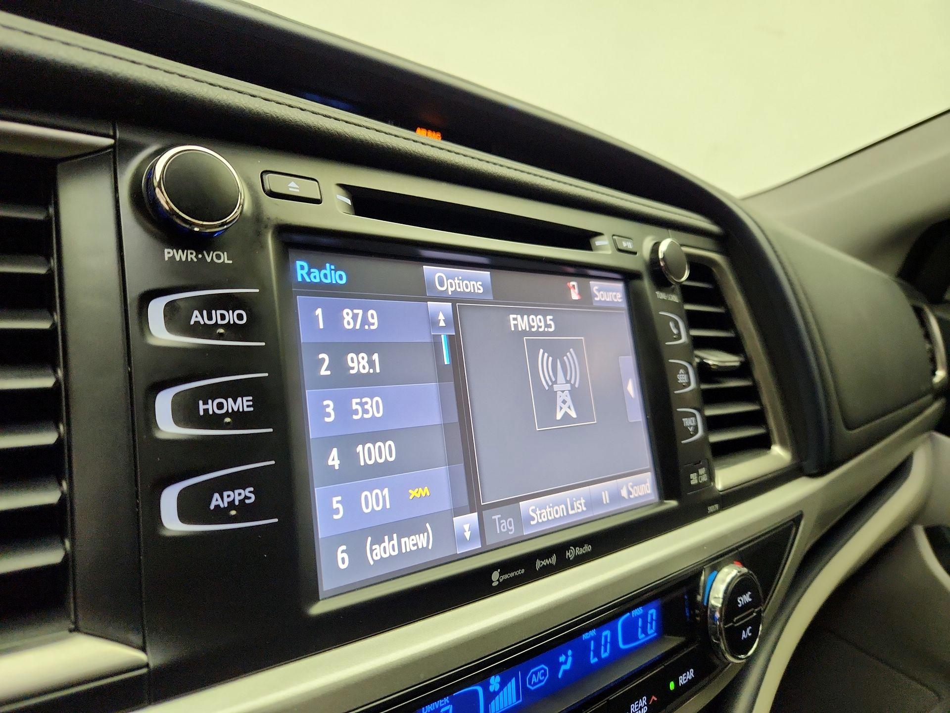 Thumbnail: 2017 Toyota Highlander - 15
