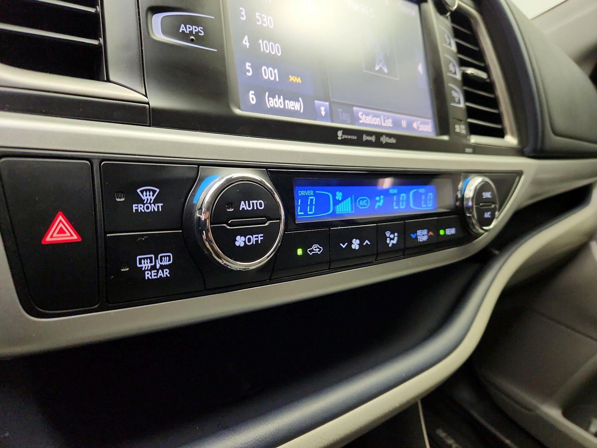 Thumbnail: 2017 Toyota Highlander - 16
