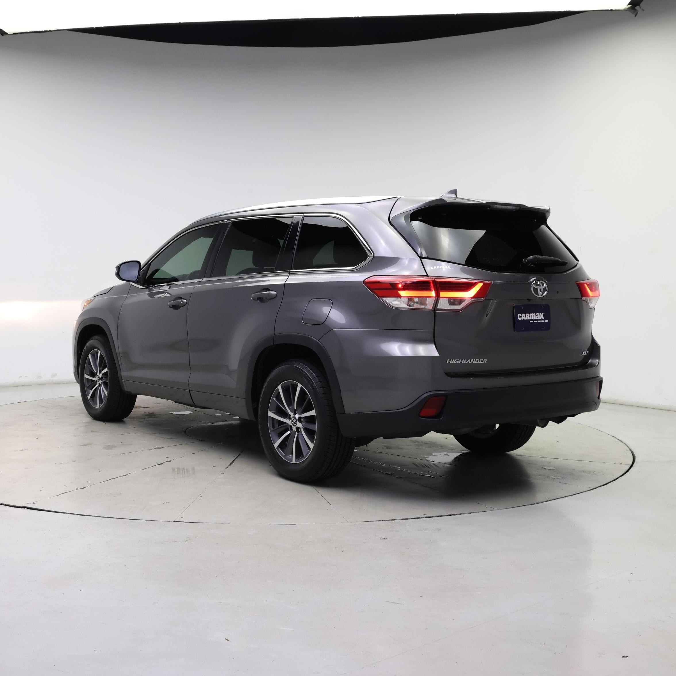 Thumbnail: 2017 Toyota Highlander - 2