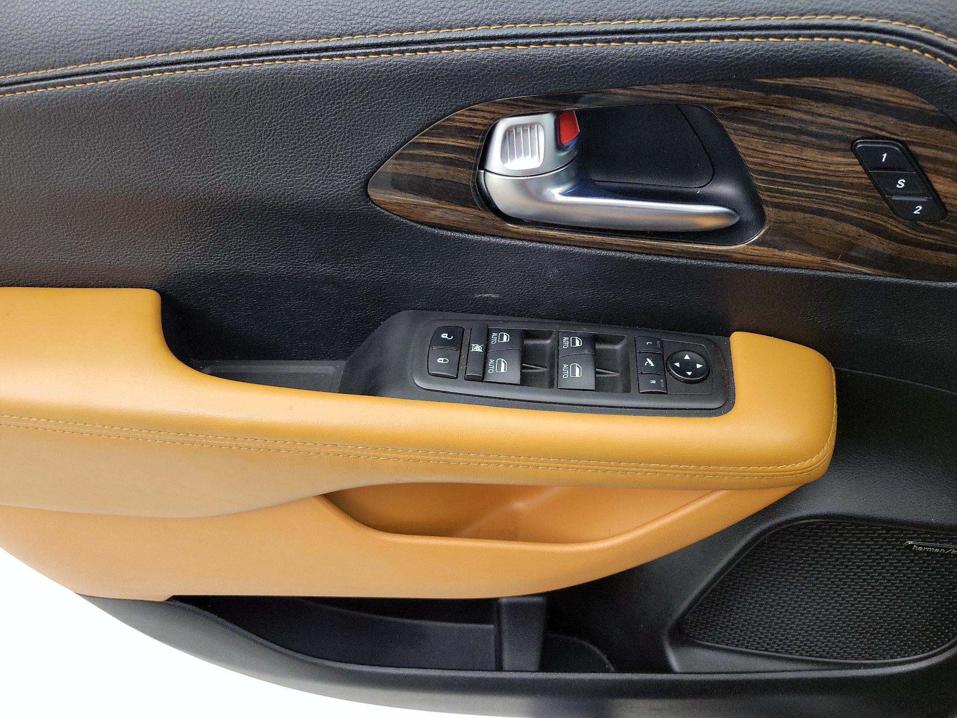 Thumbnail: 2021 Chrysler Pacifica - 12