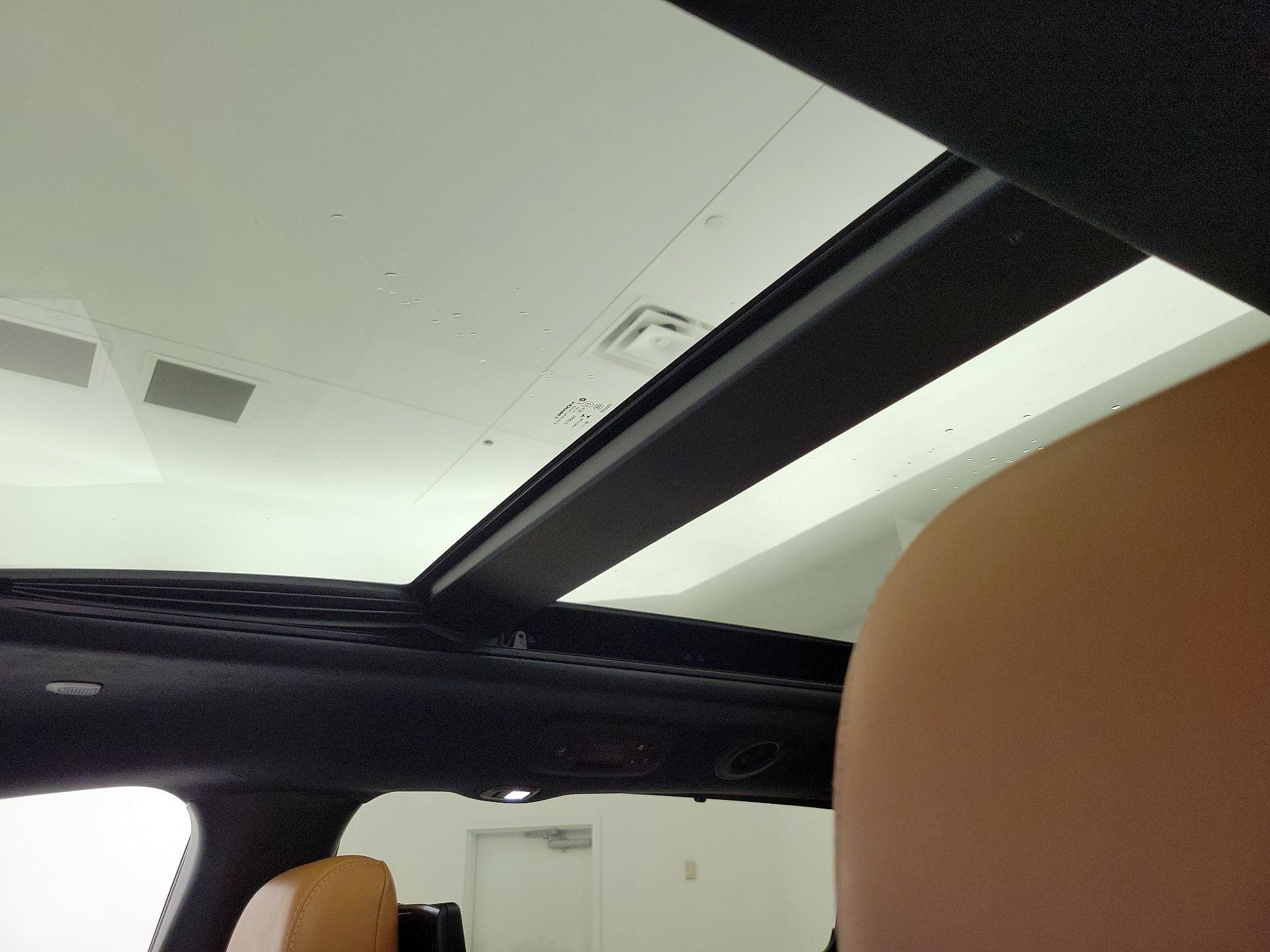 Thumbnail: 2021 Chrysler Pacifica - 20