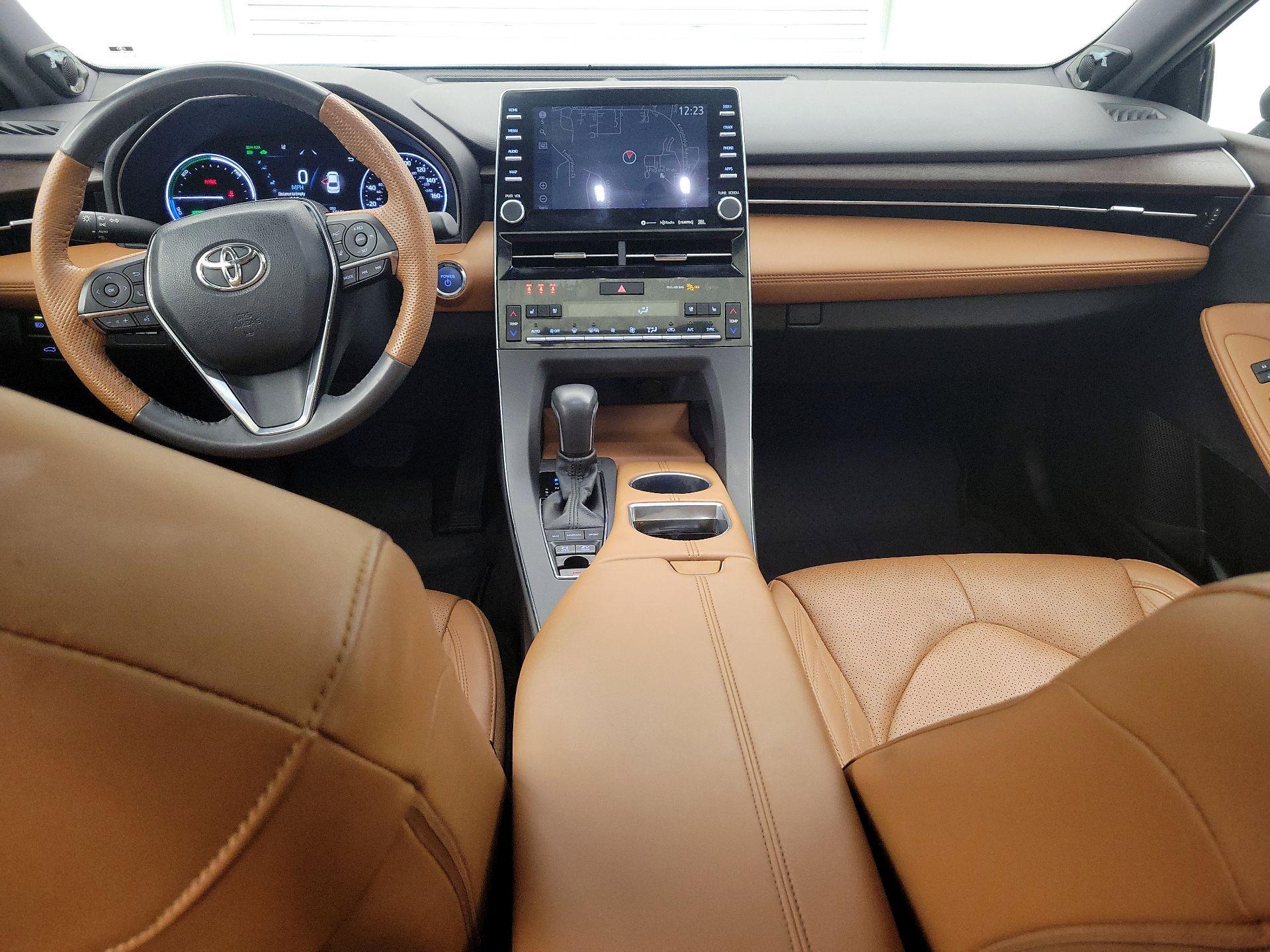 Thumbnail: 2022 Toyota Avalon - 9