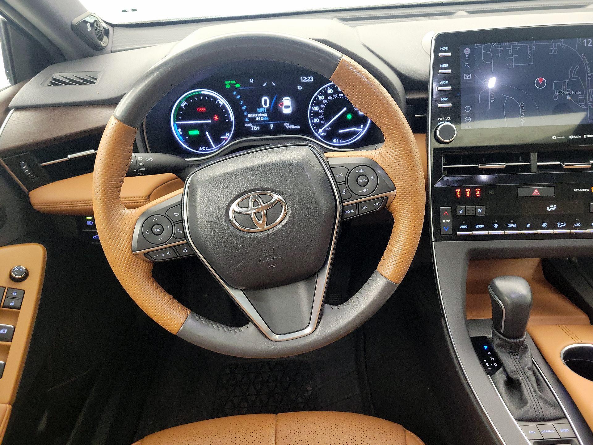 Thumbnail: 2022 Toyota Avalon - 10