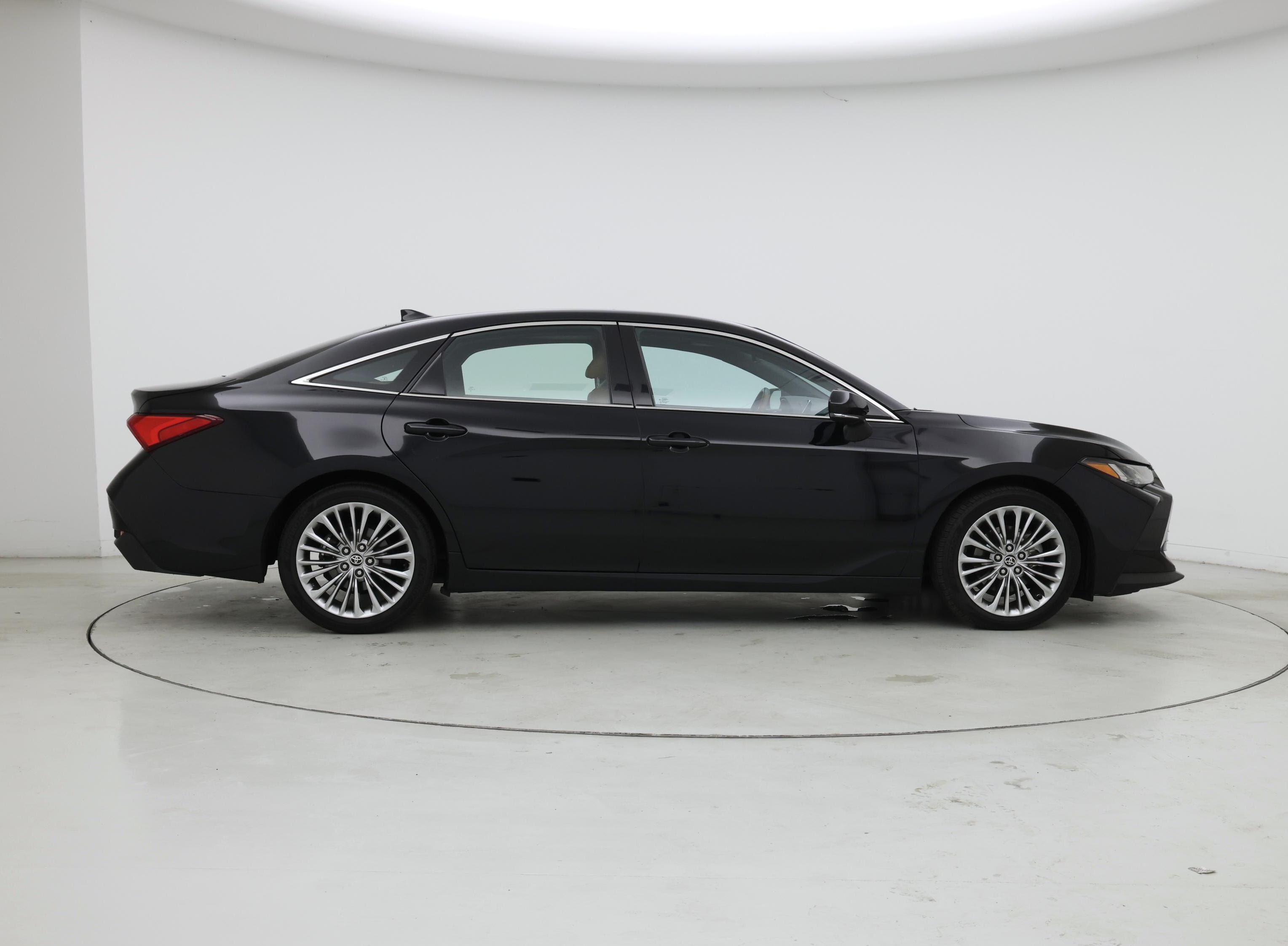 Thumbnail: 2022 Toyota Avalon - 7
