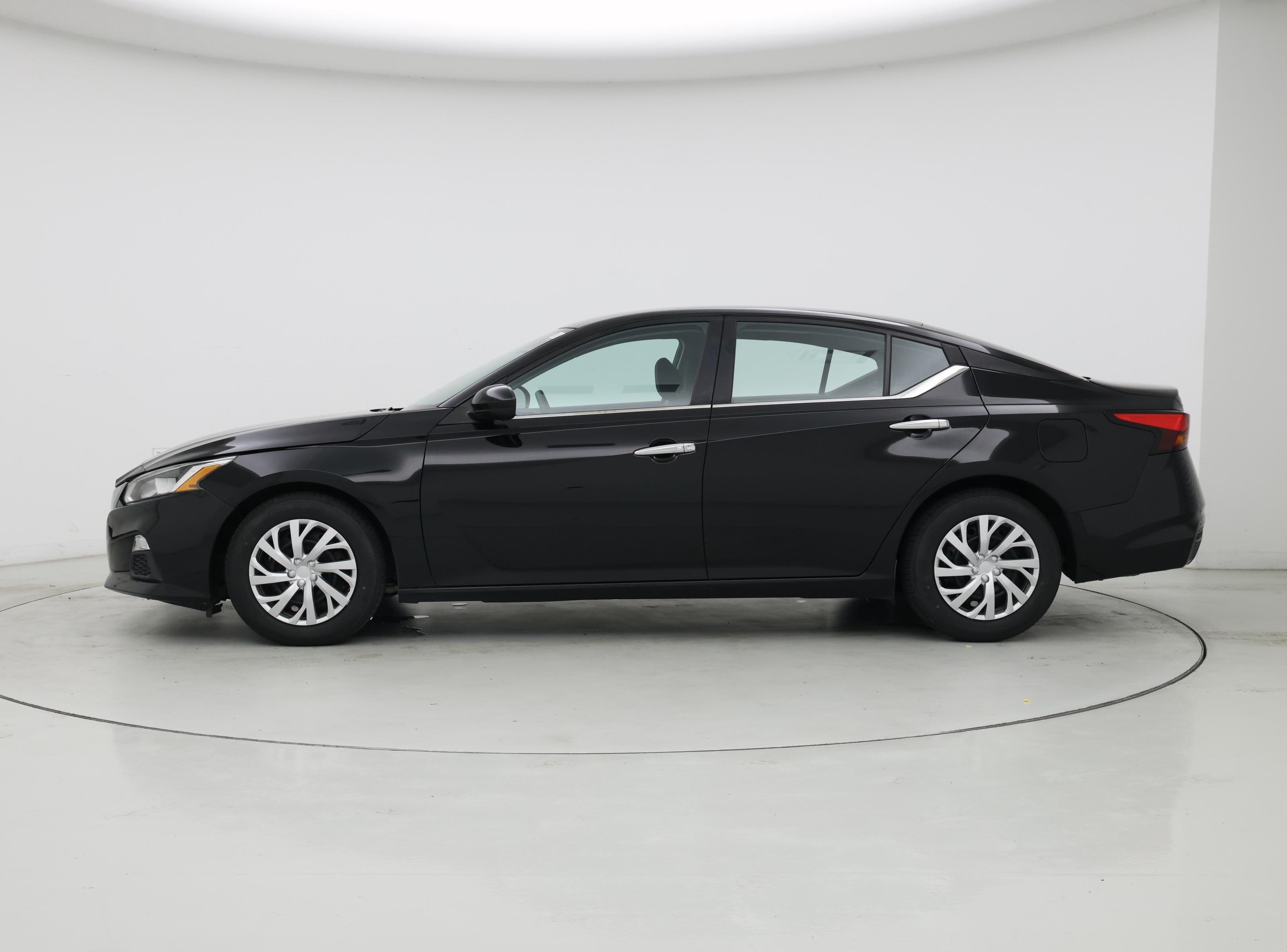 Thumbnail: 2021 Nissan Altima - 3