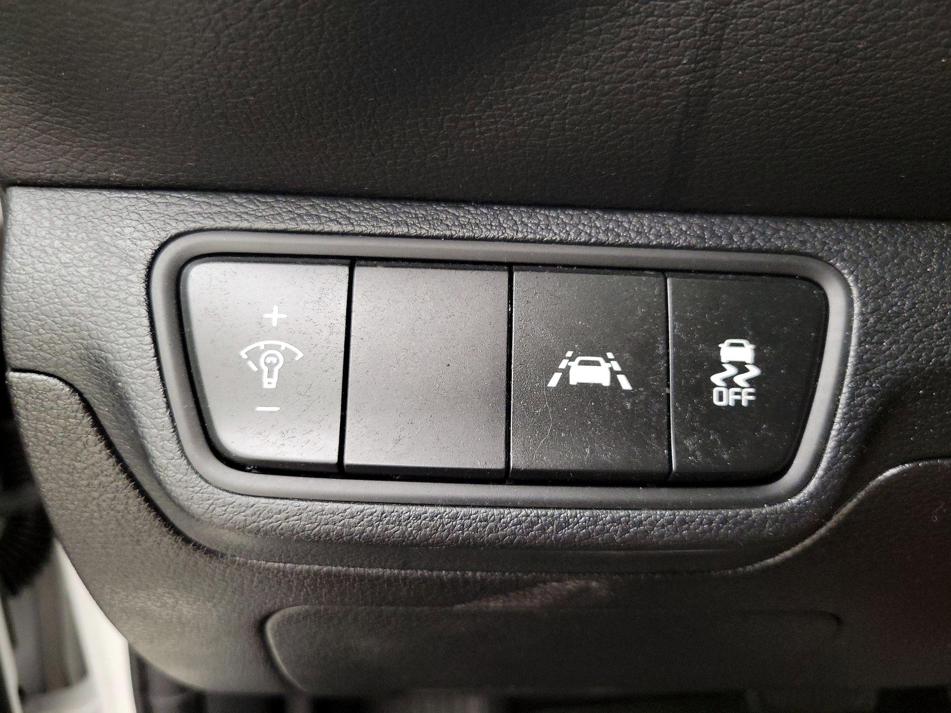 Thumbnail: 2021 Kia Forte - 13
