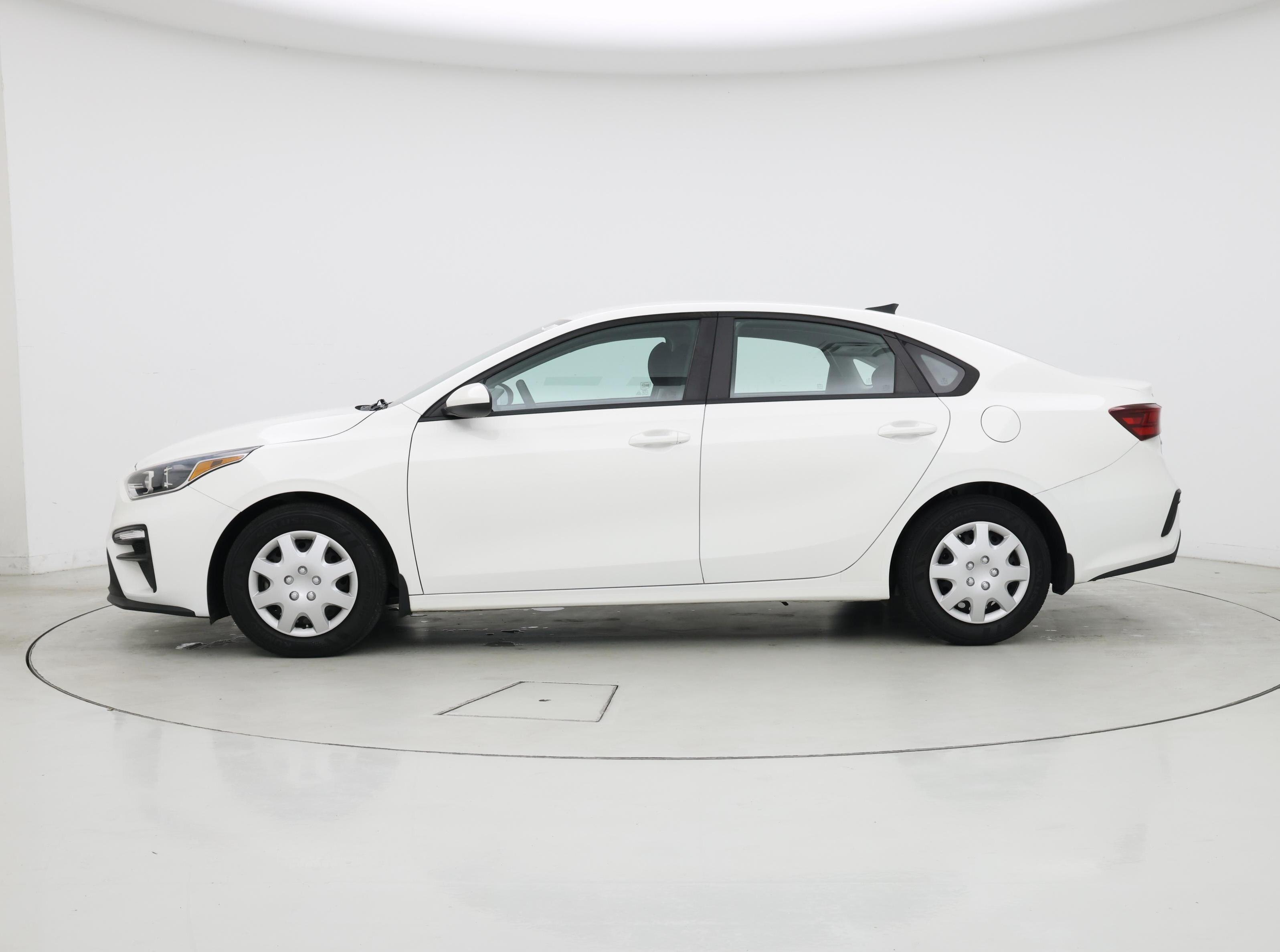 Thumbnail: 2021 Kia Forte - 3