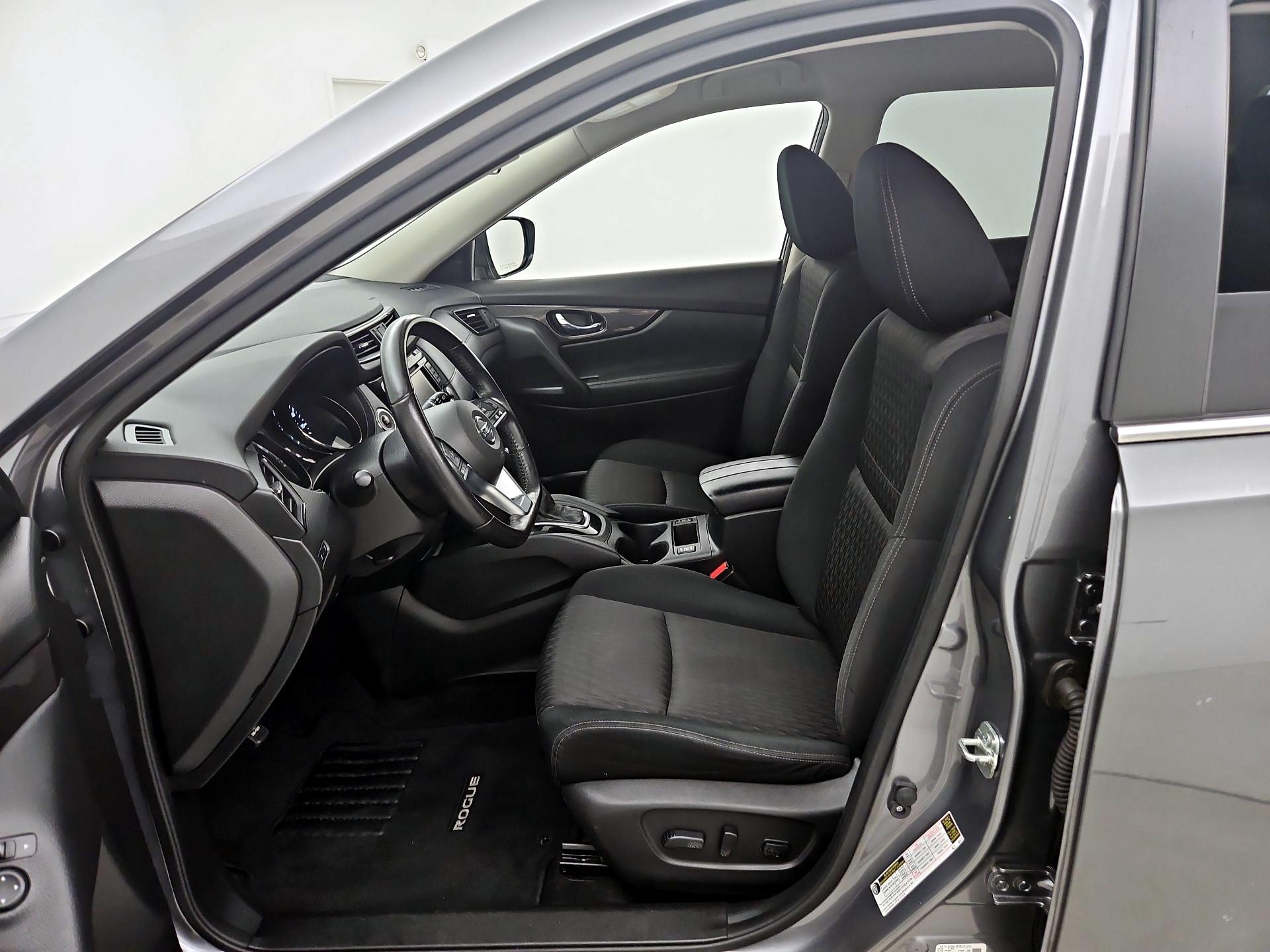 Thumbnail: 2019 Nissan Rogue - 11