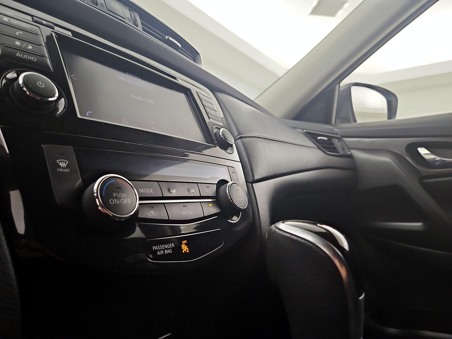 Thumbnail: 2019 Nissan Rogue - 16