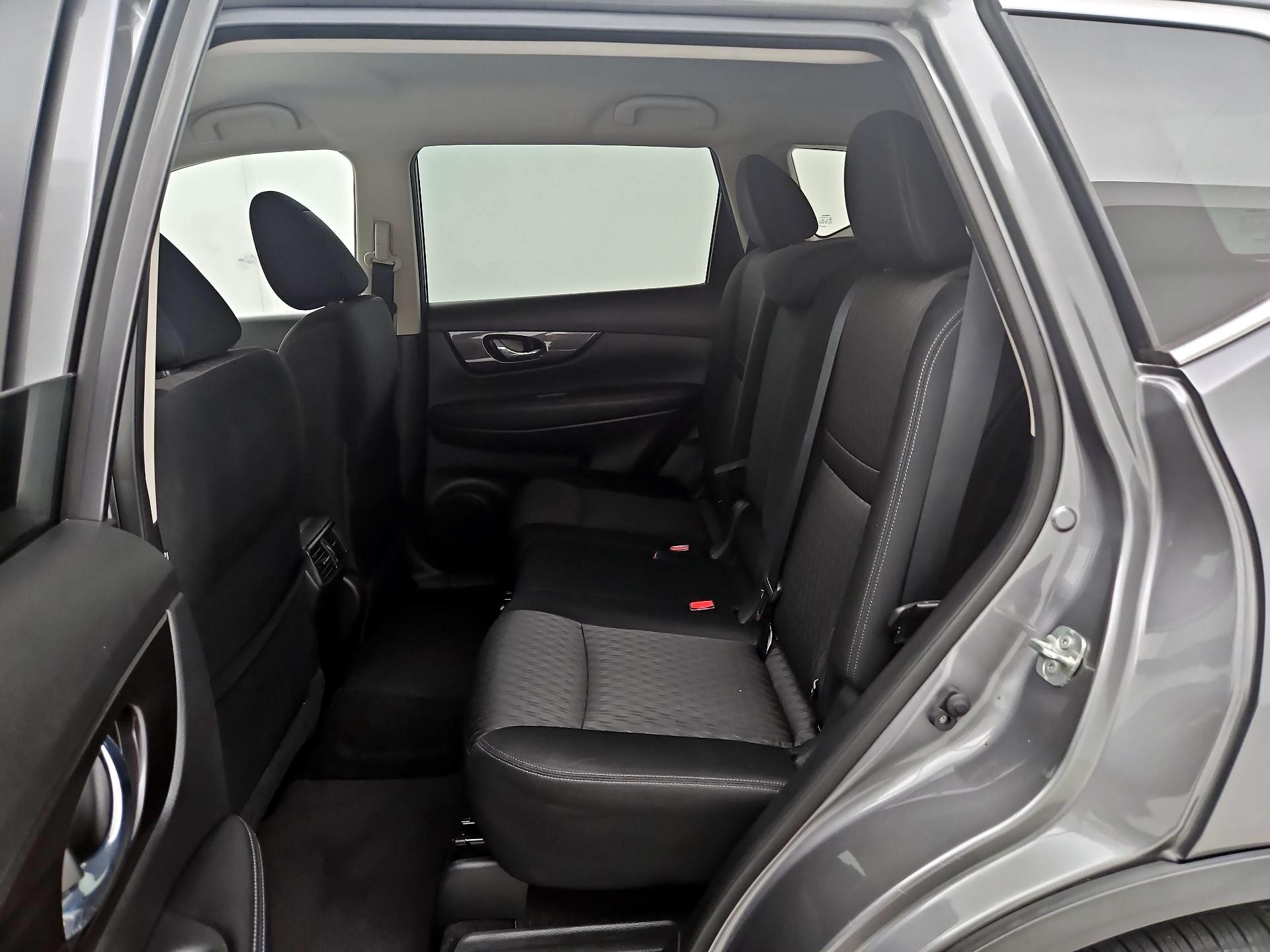 Thumbnail: 2019 Nissan Rogue - 19