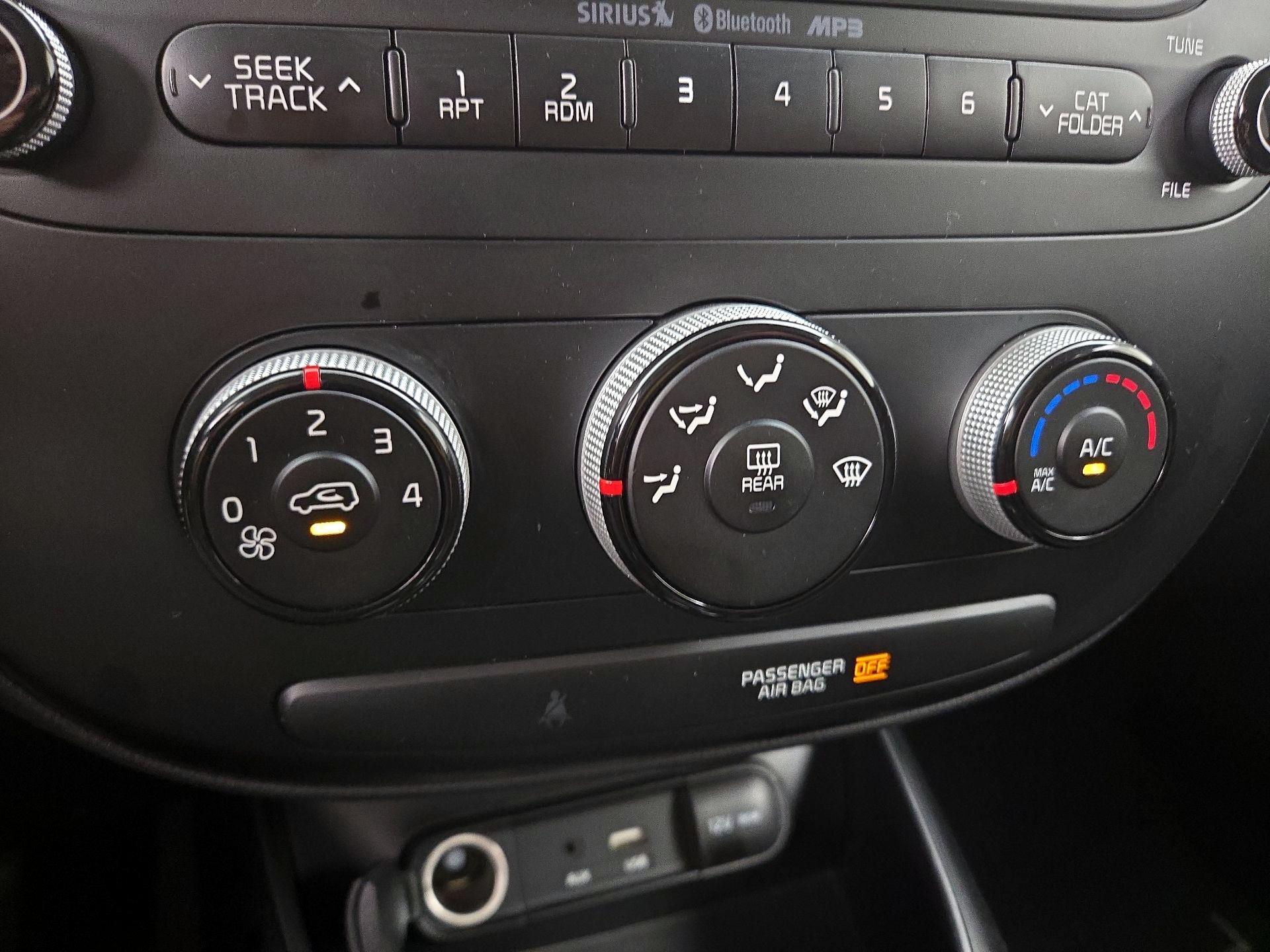 Thumbnail: 2016 Kia Soul - 15