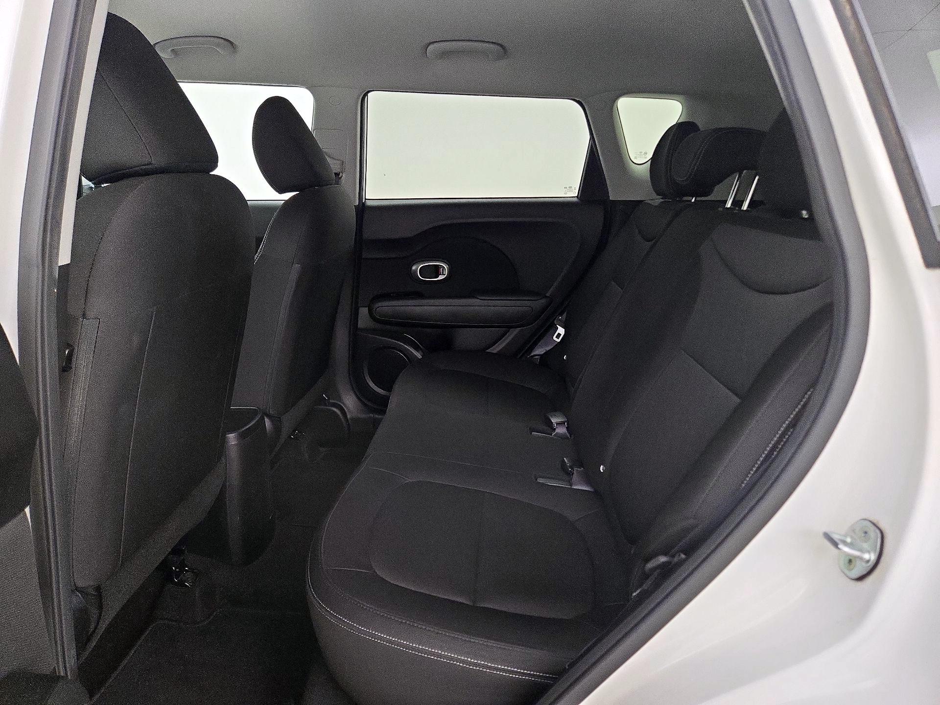 Thumbnail: 2016 Kia Soul - 18
