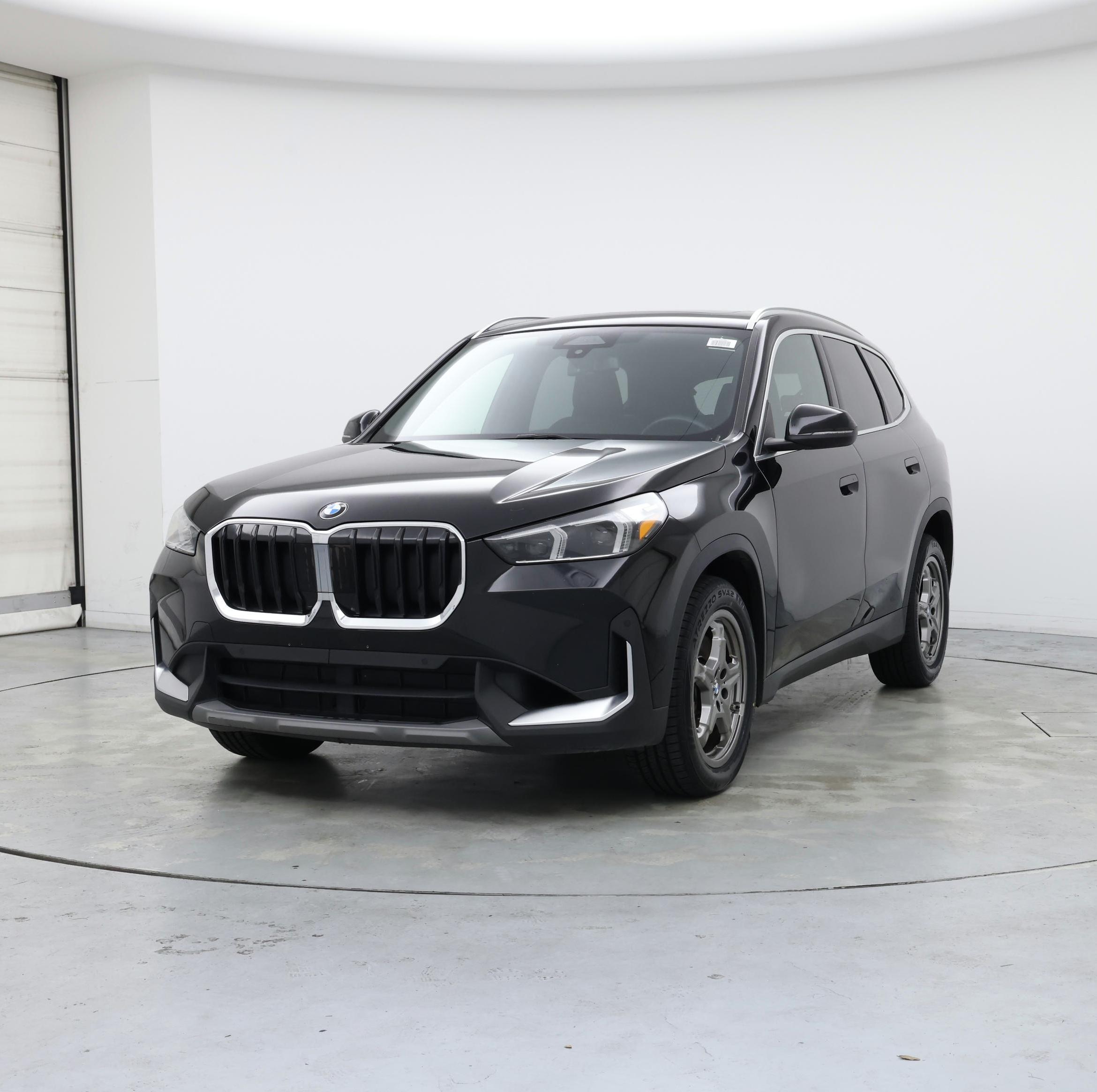 Thumbnail: 2023 BMW X1 - 4