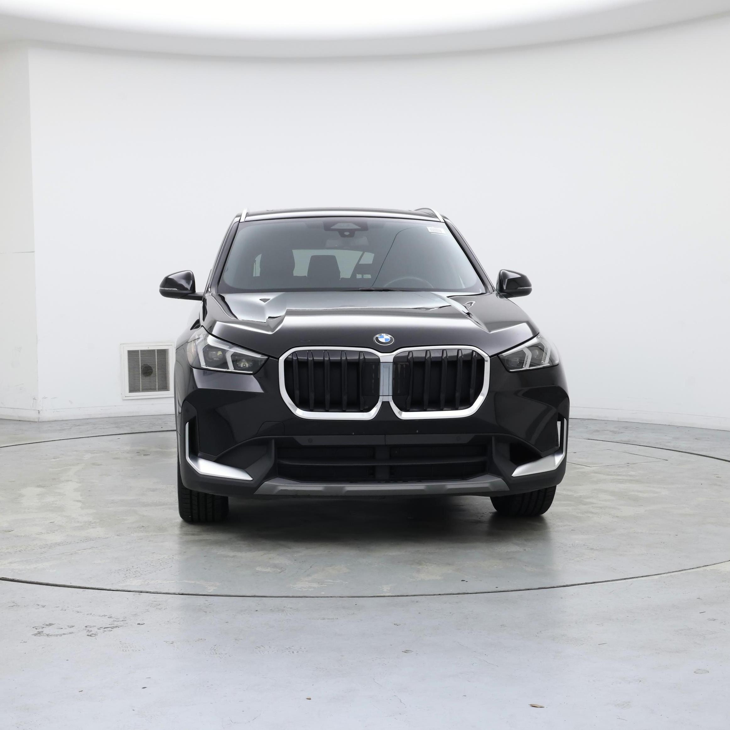 Thumbnail: 2023 BMW X1 - 5