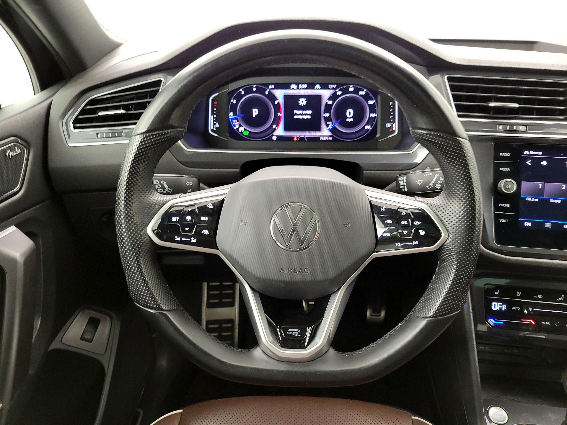 Thumbnail: 2022 Volkswagen Tiguan - 10