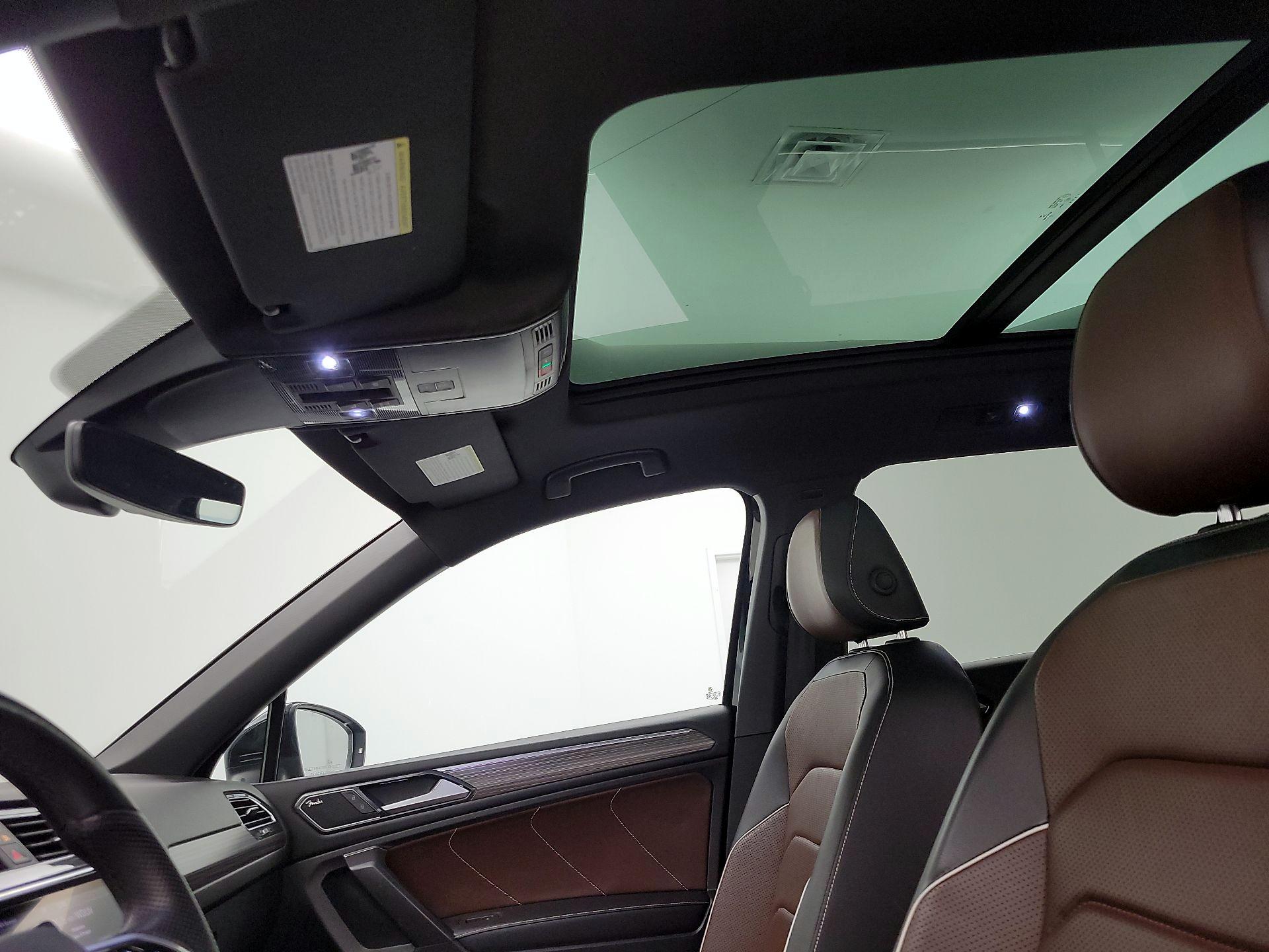 Thumbnail: 2022 Volkswagen Tiguan - 19