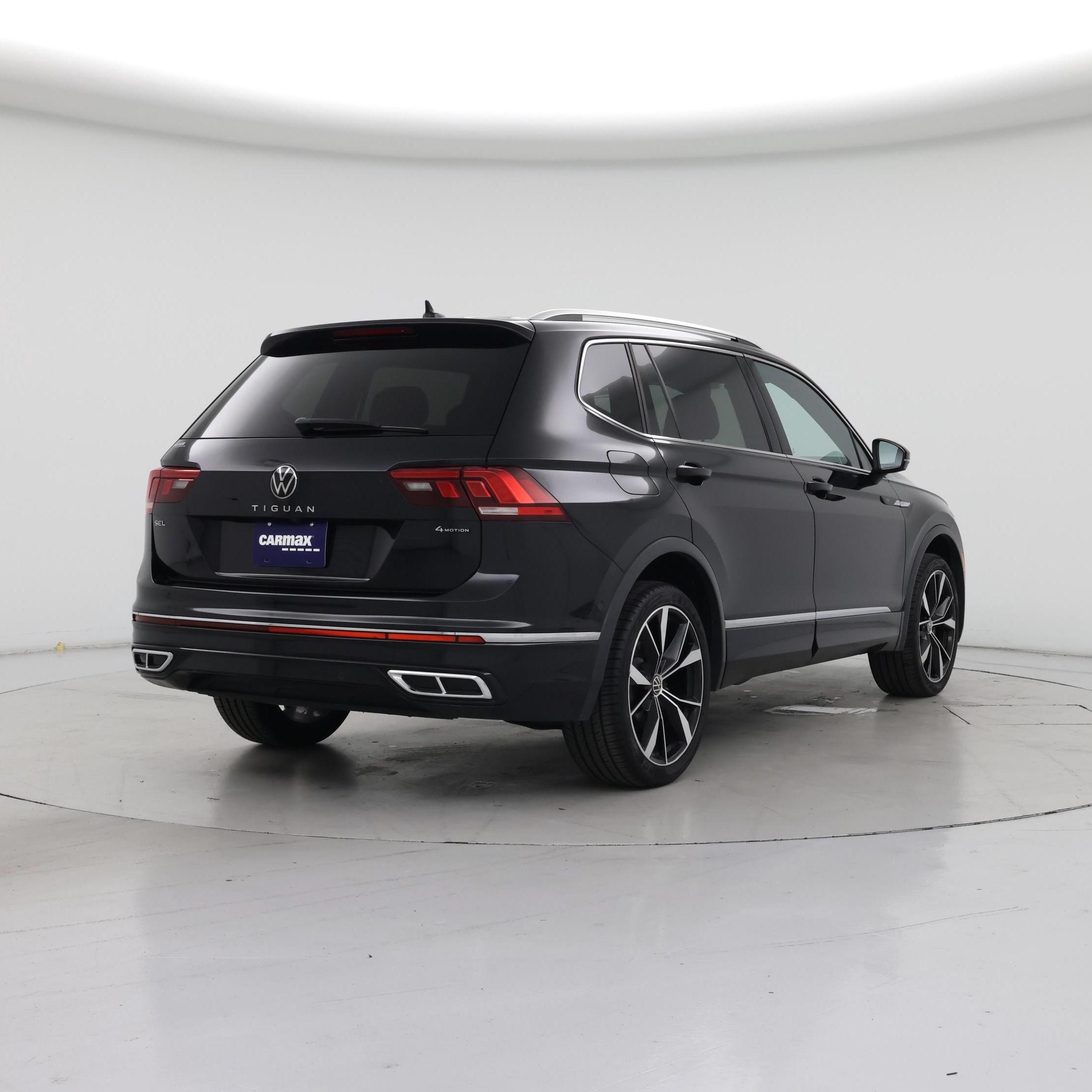 Thumbnail: 2022 Volkswagen Tiguan - 8