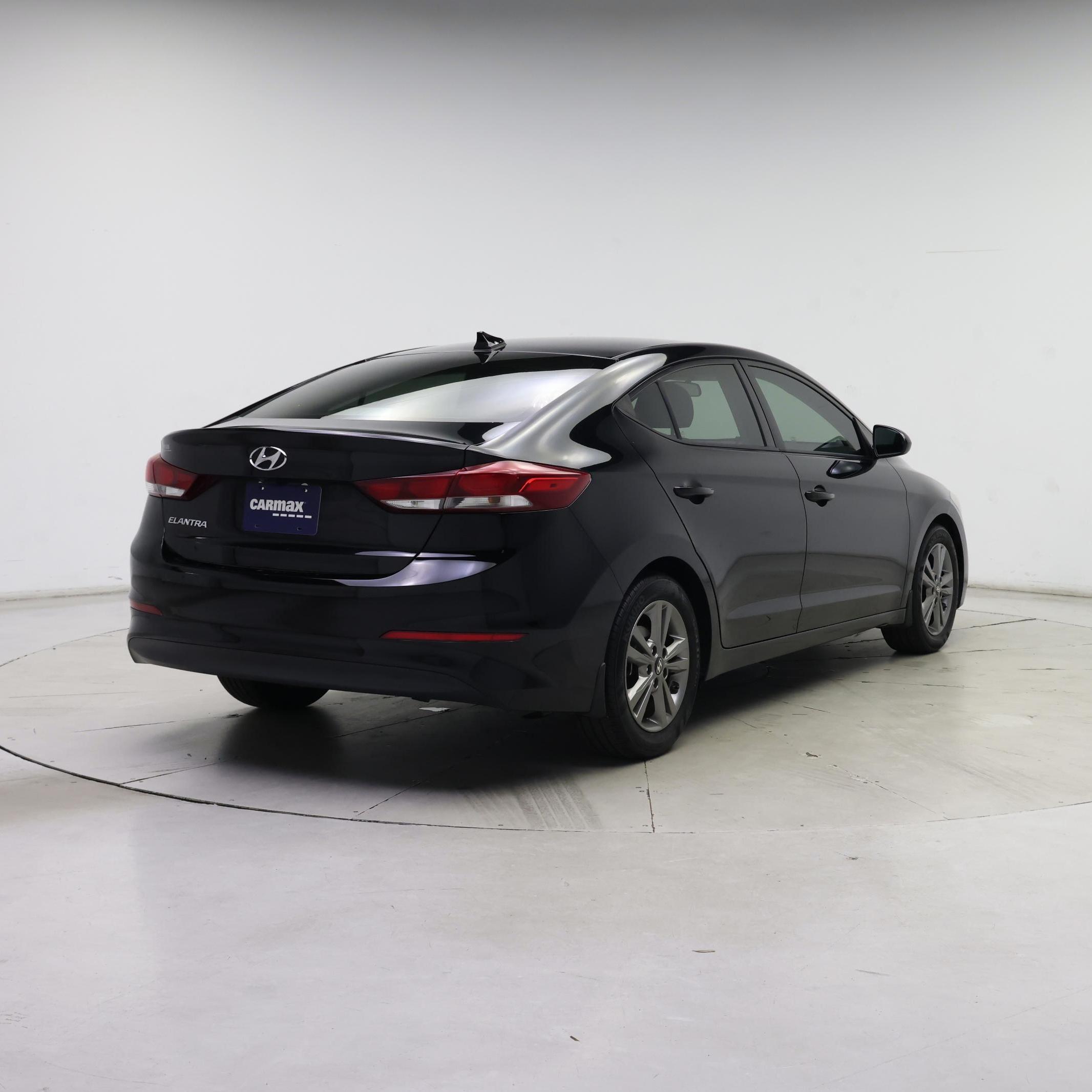 Thumbnail: 2018 Hyundai Elantra - 8