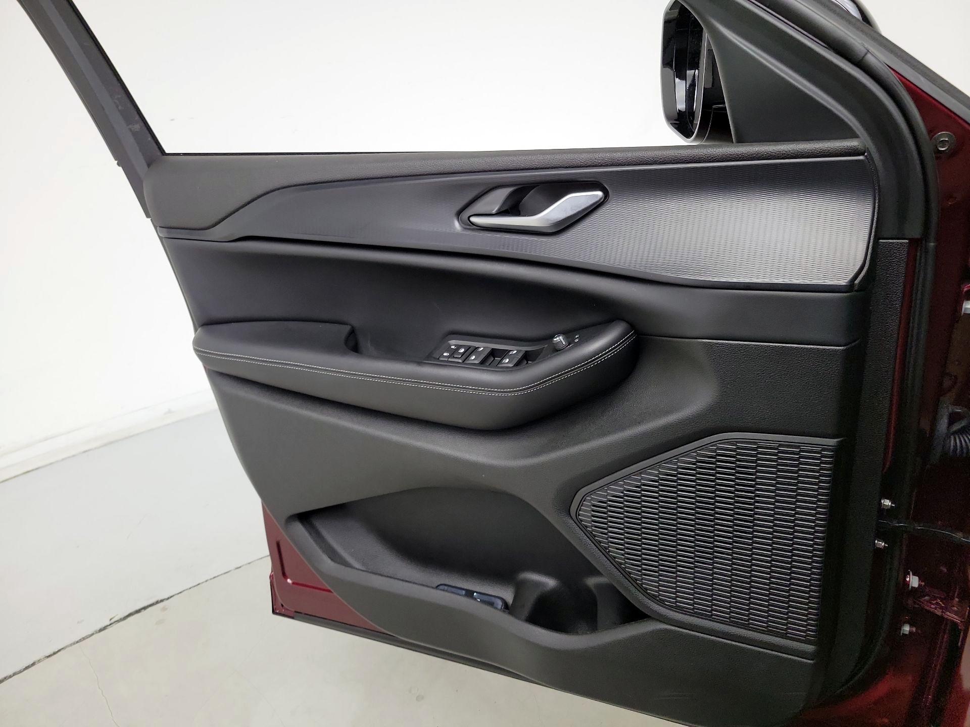 Thumbnail: 2024 Jeep Grand Cherokee - 12