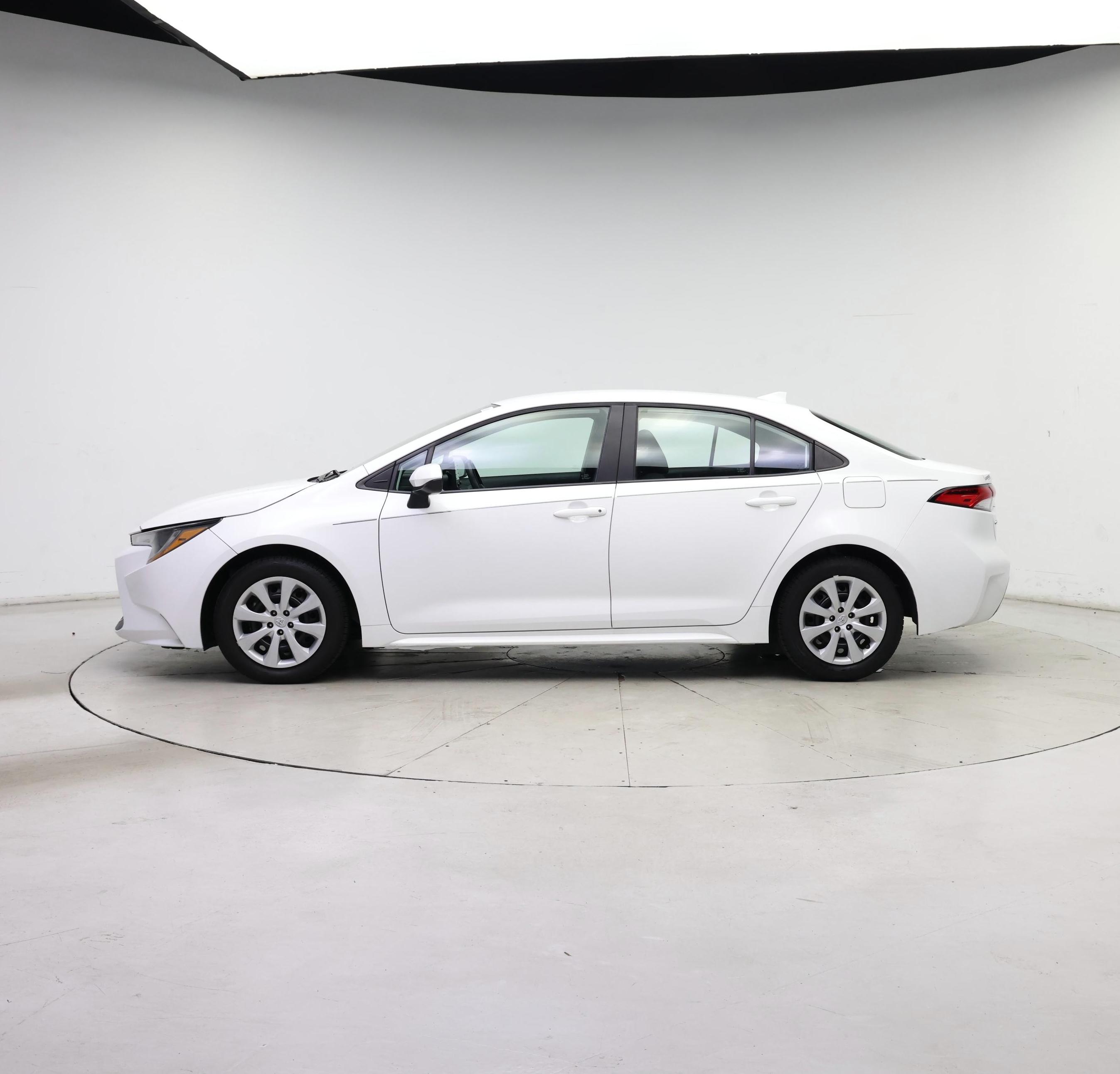 Thumbnail: 2022 Toyota Corolla - 3