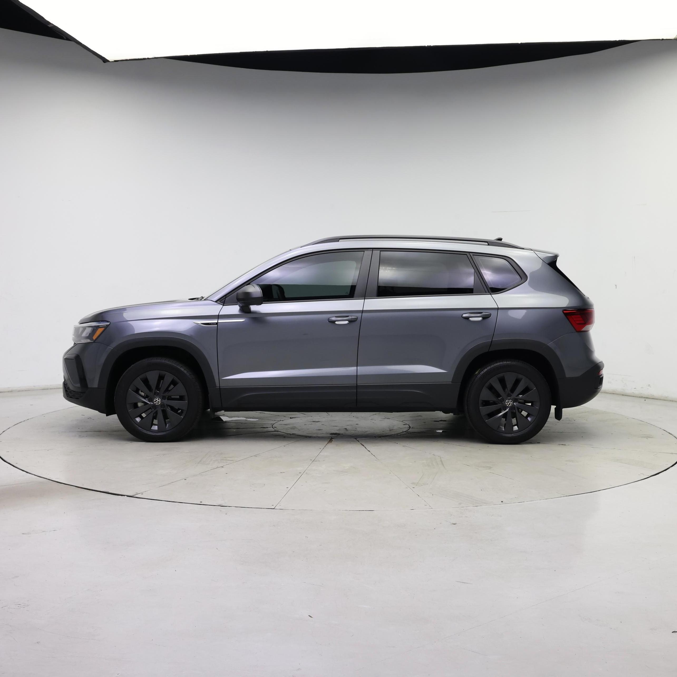 Thumbnail: 2023 Volkswagen Taos - 3