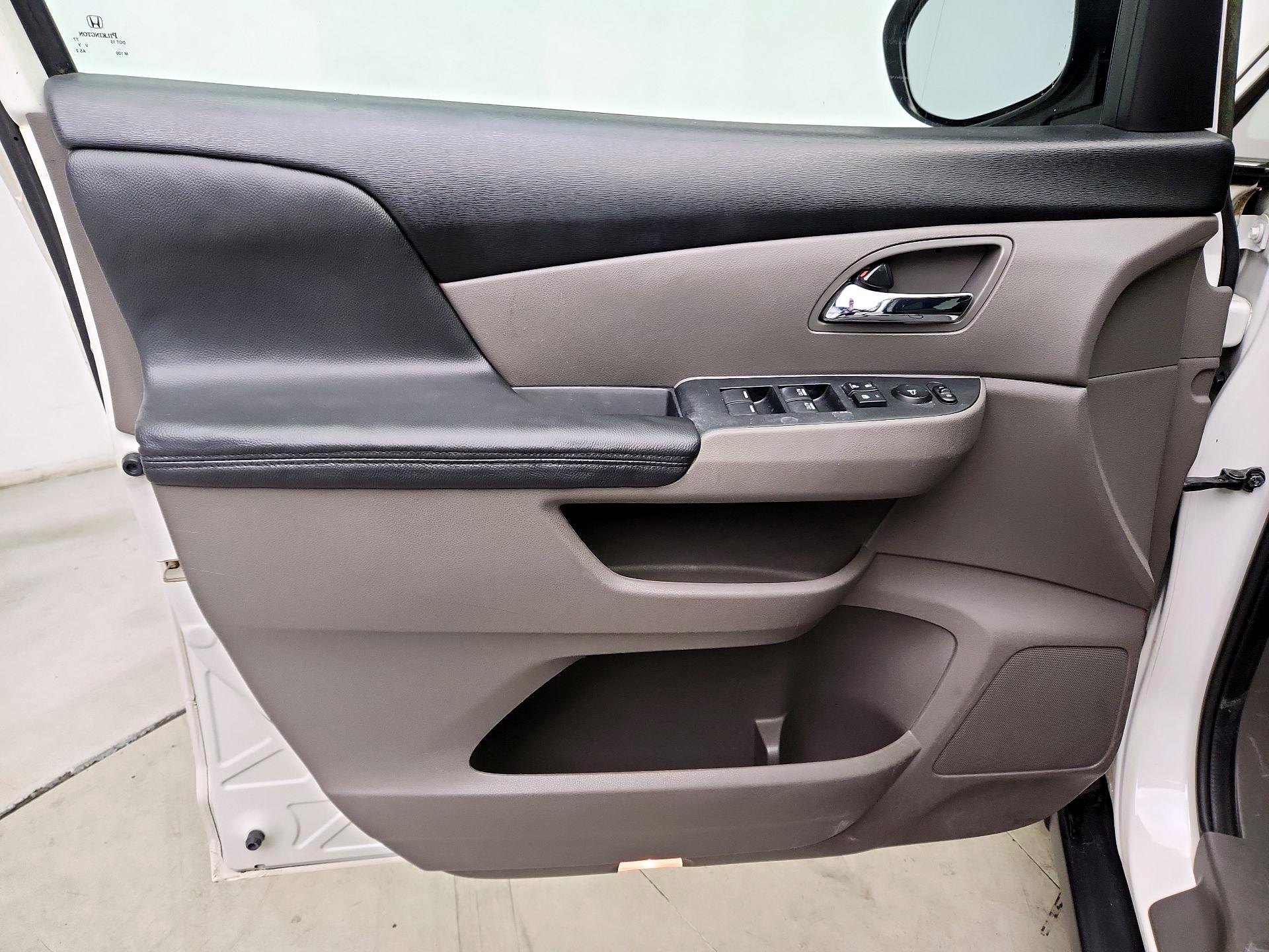 Thumbnail: 2016 Honda Odyssey - 12