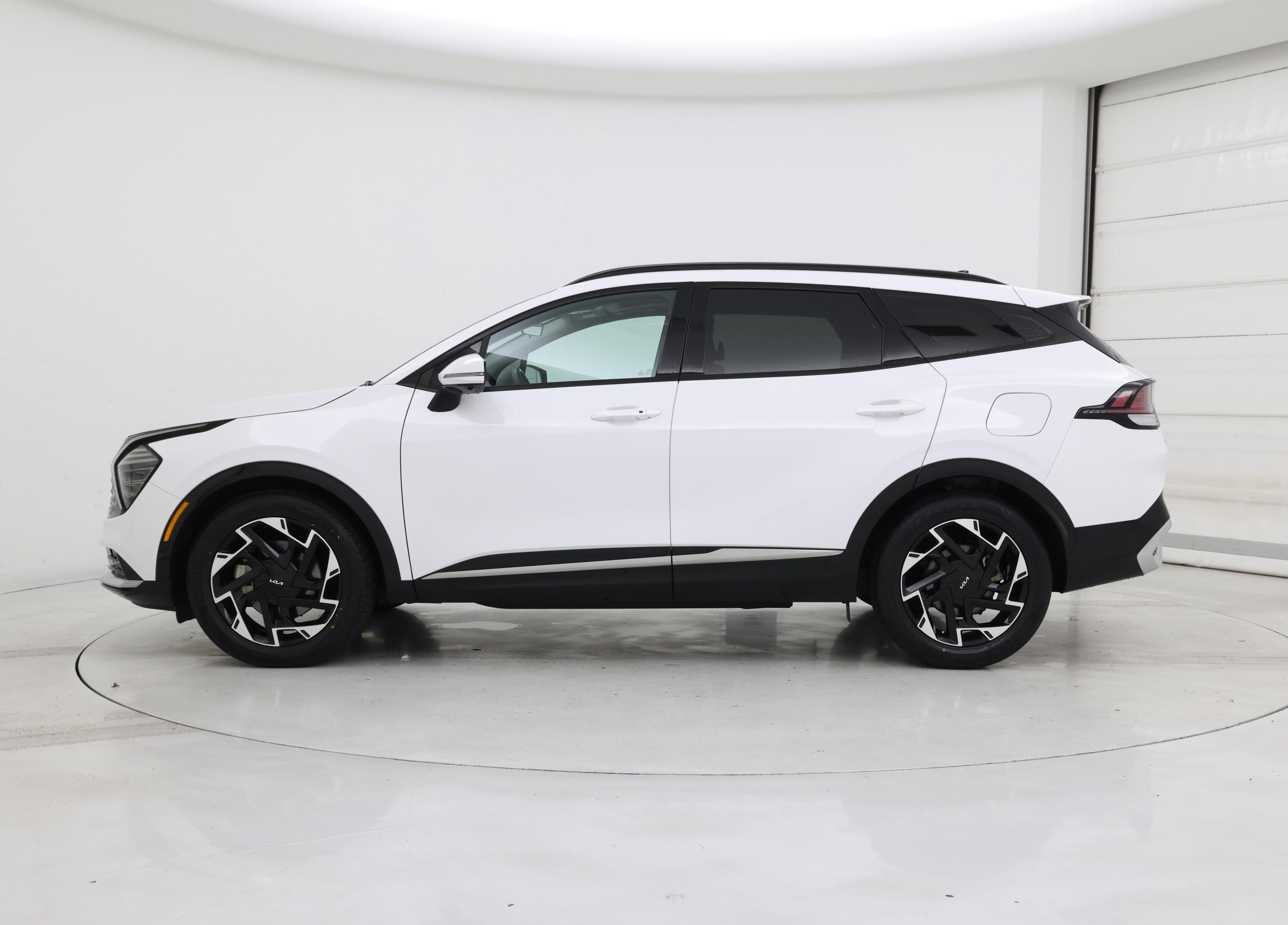Thumbnail: 2023 Kia Sportage - 3