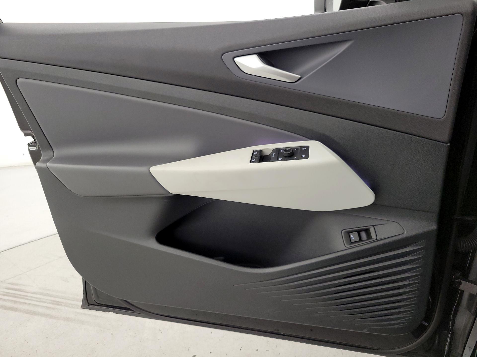 Thumbnail: 2021 Volkswagen ID.4 - 12