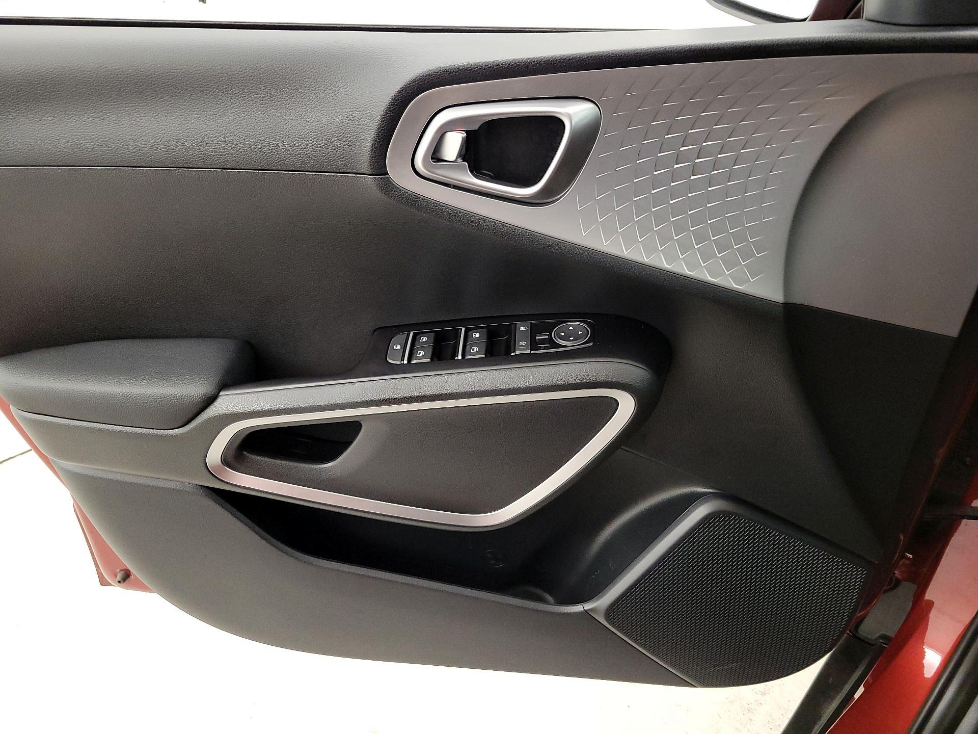 Thumbnail: 2025 Kia Soul - 12
