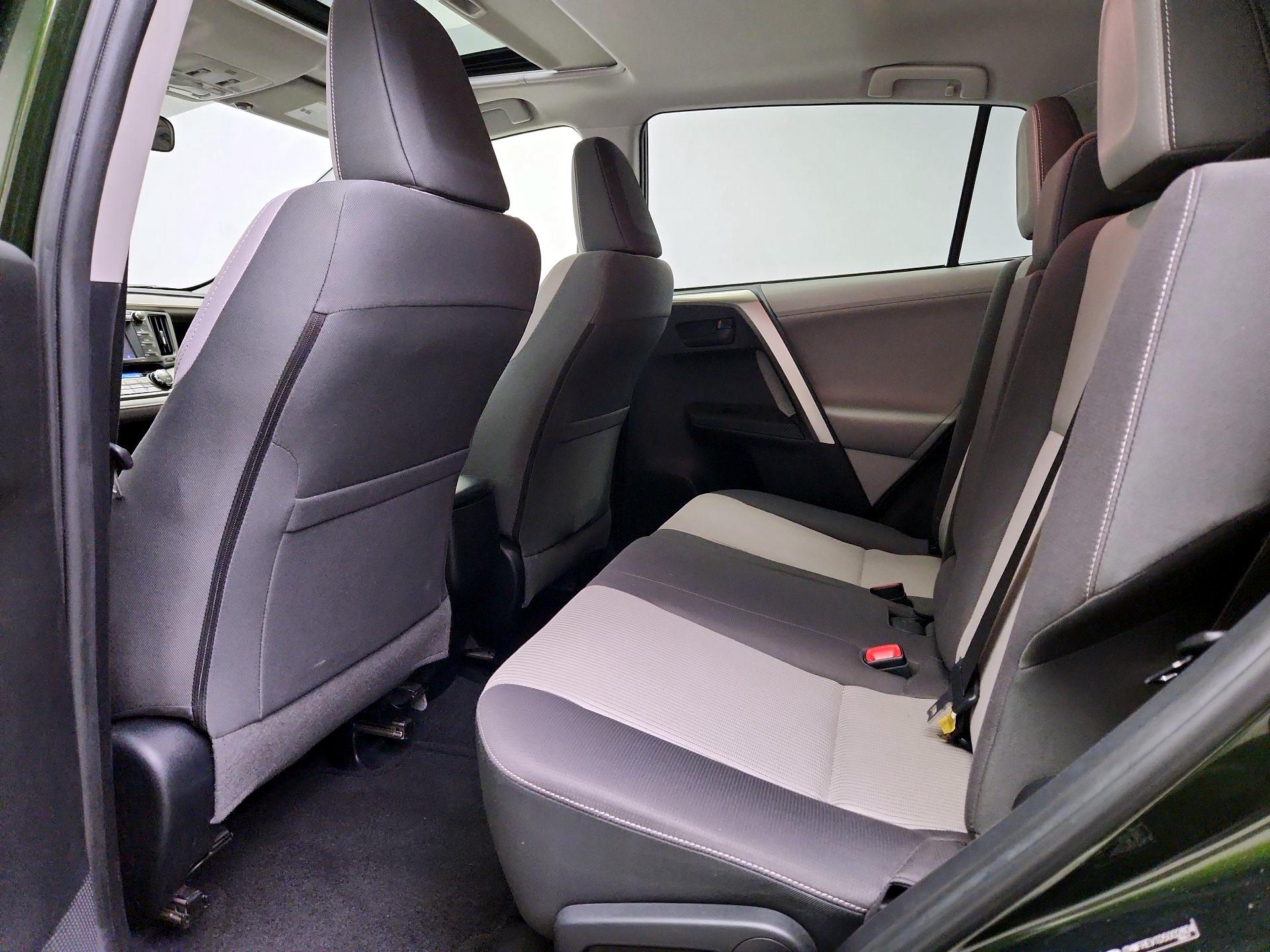 Thumbnail: 2013 Toyota RAV4 - 20
