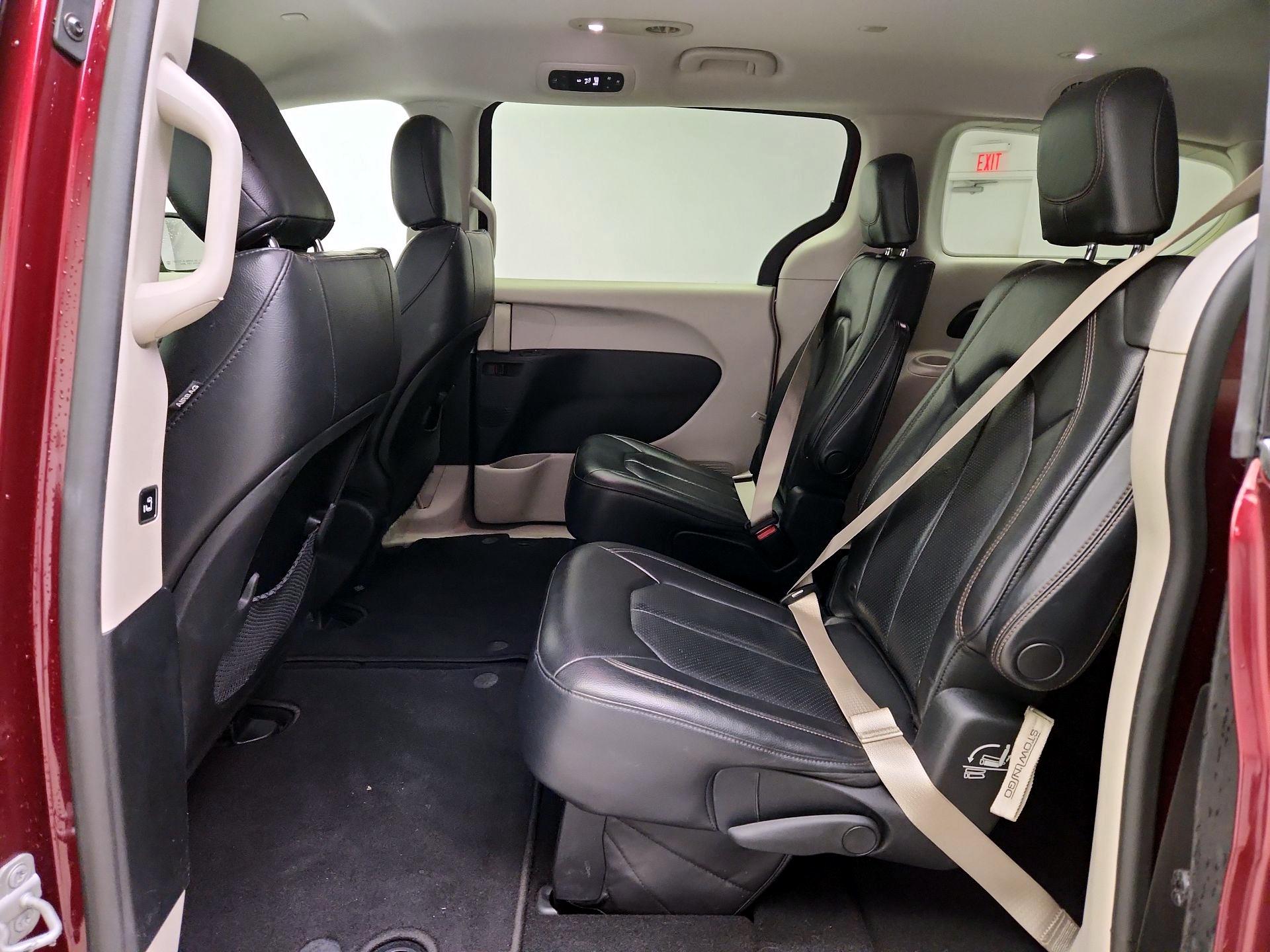Thumbnail: 2017 Chrysler Pacifica - 20