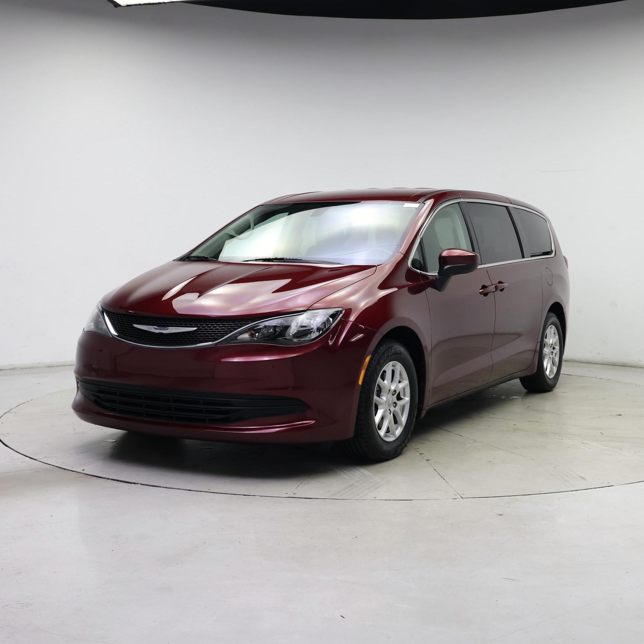 Thumbnail: 2017 Chrysler Pacifica - 4