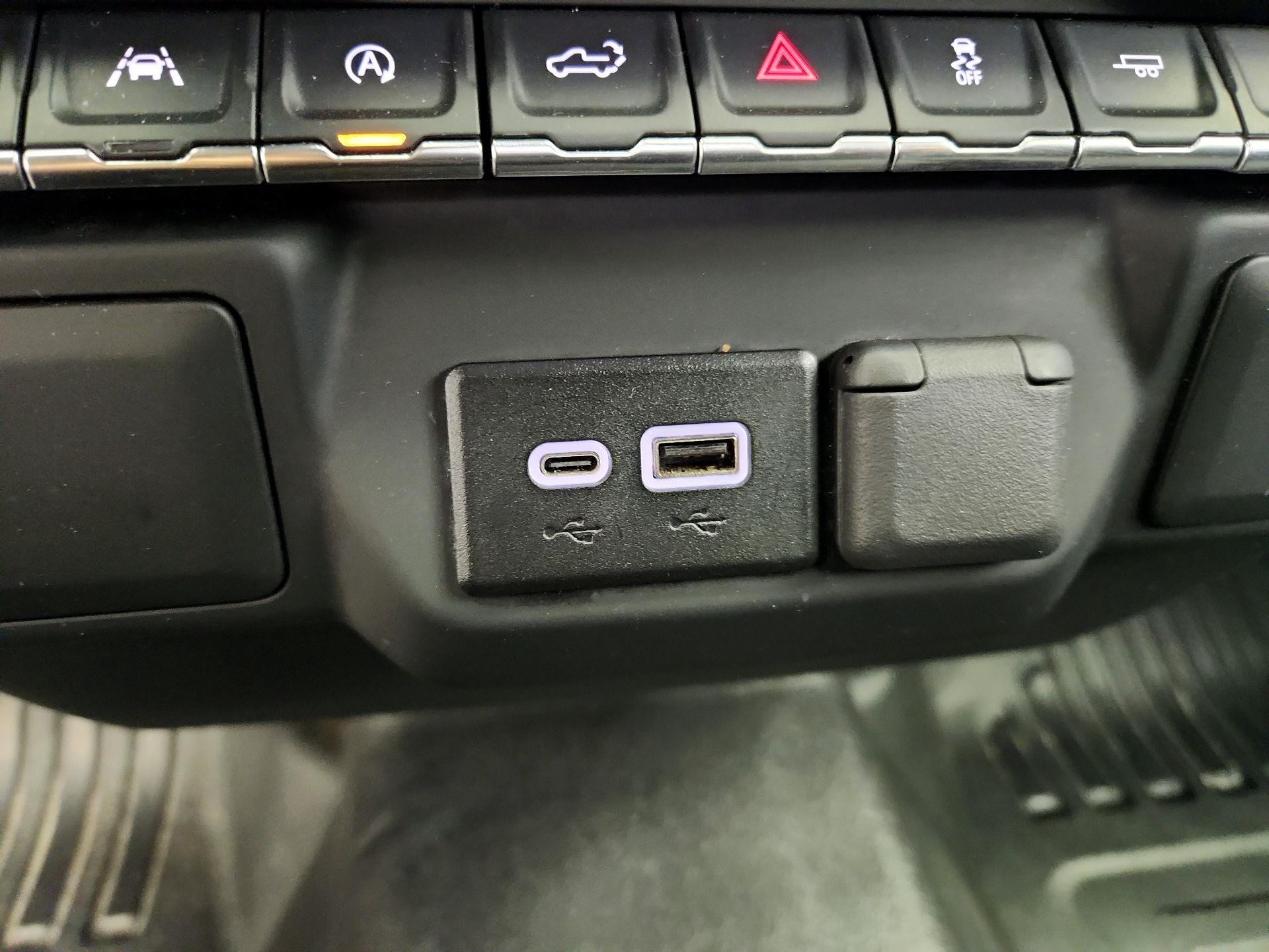 Thumbnail: 2024 Chevrolet Silverado 1500 - 18