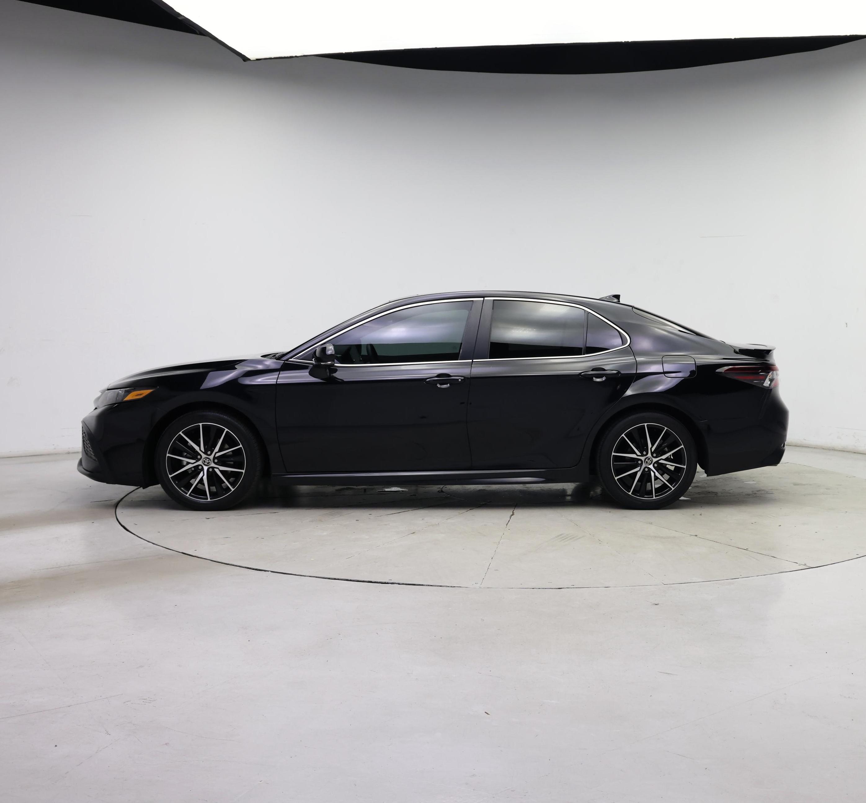 Thumbnail: 2023 Toyota Camry - 3