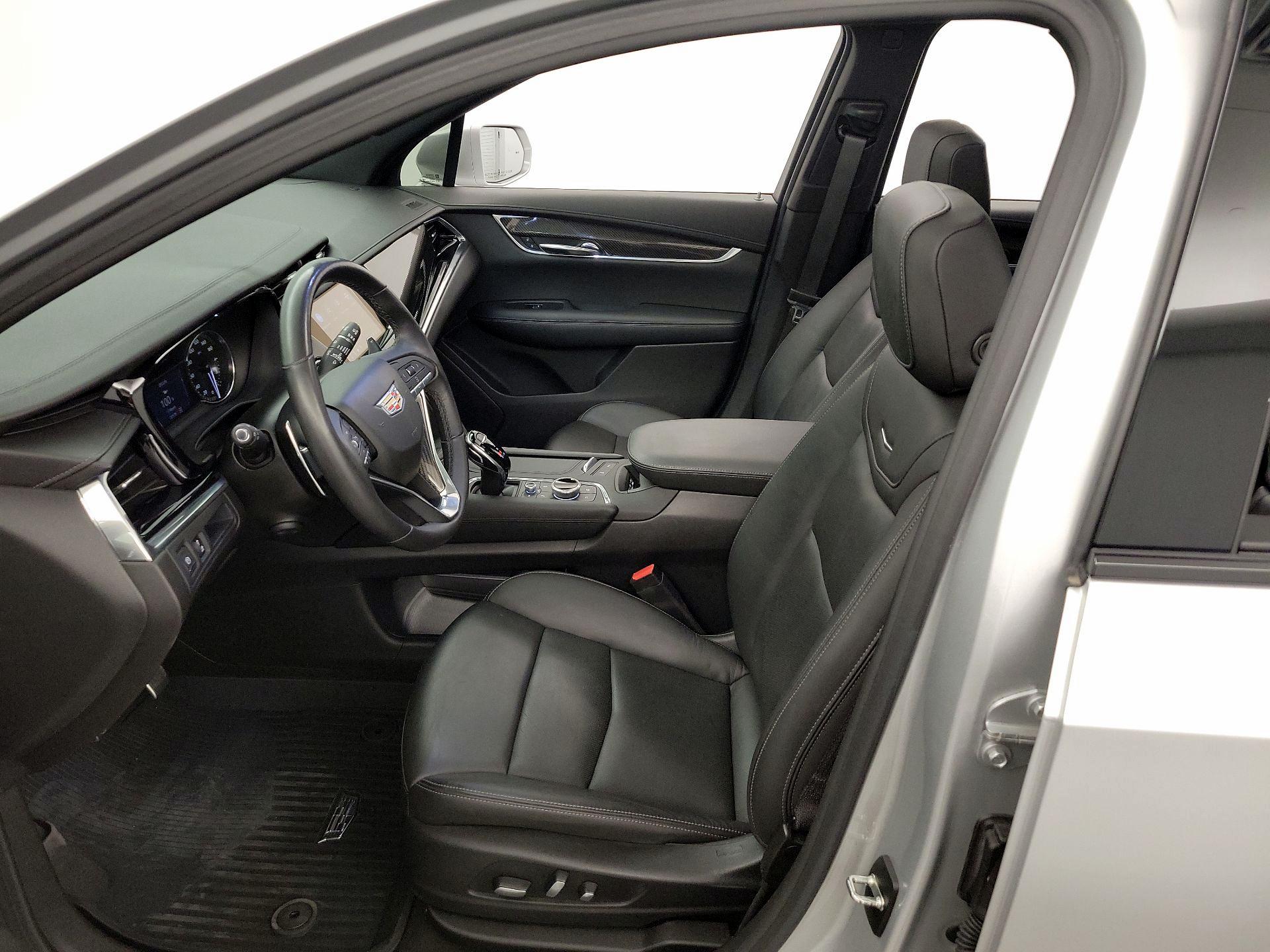 Thumbnail: 2020 Cadillac XT6 - 11