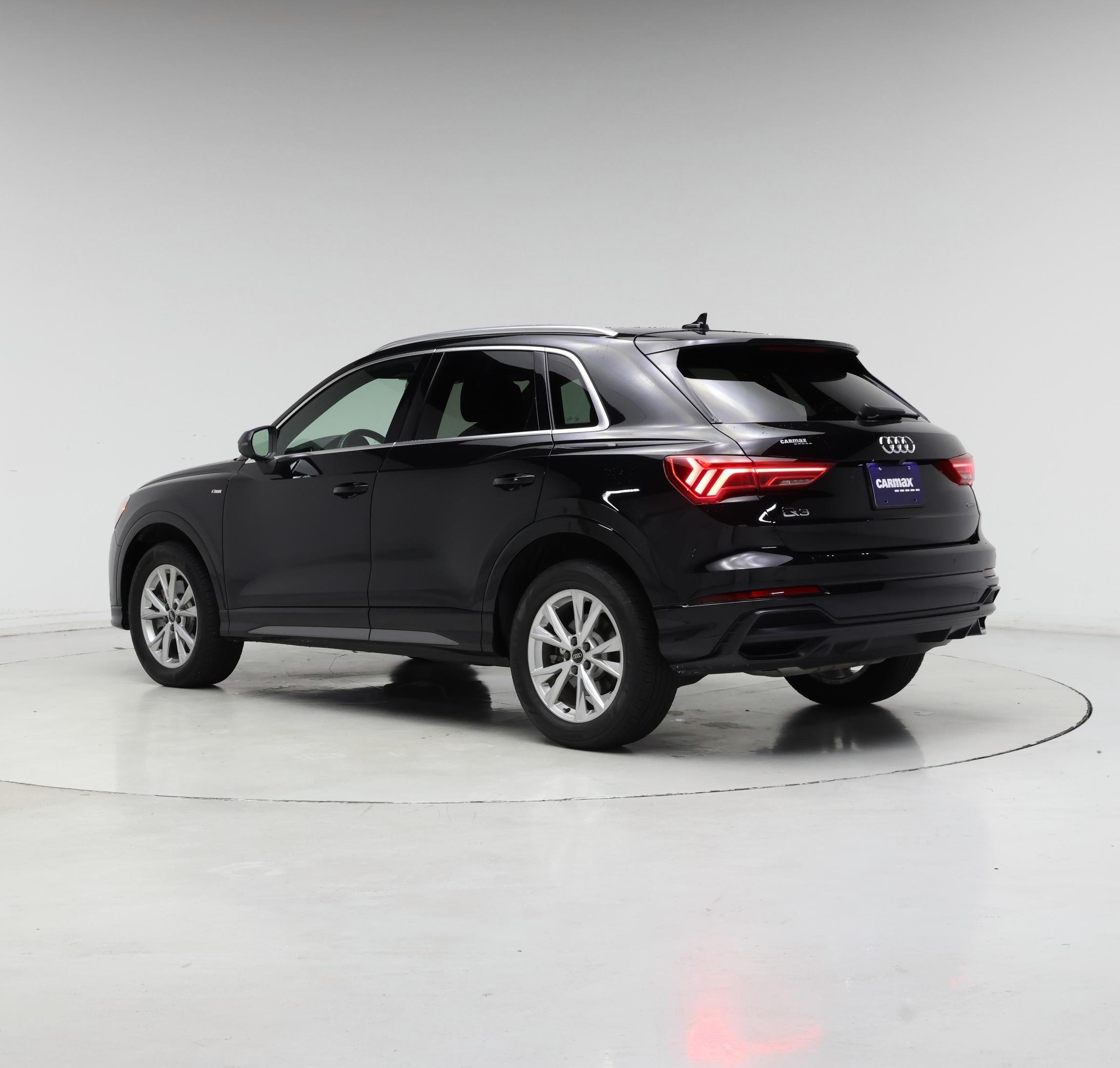 Thumbnail: 2021 Audi Q3 - 2