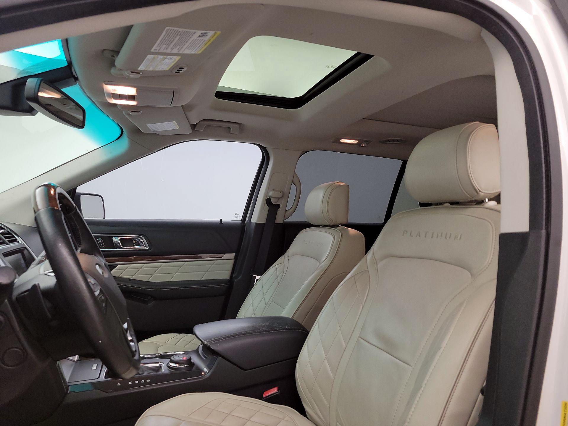 Thumbnail: 2016 Ford Explorer - 11