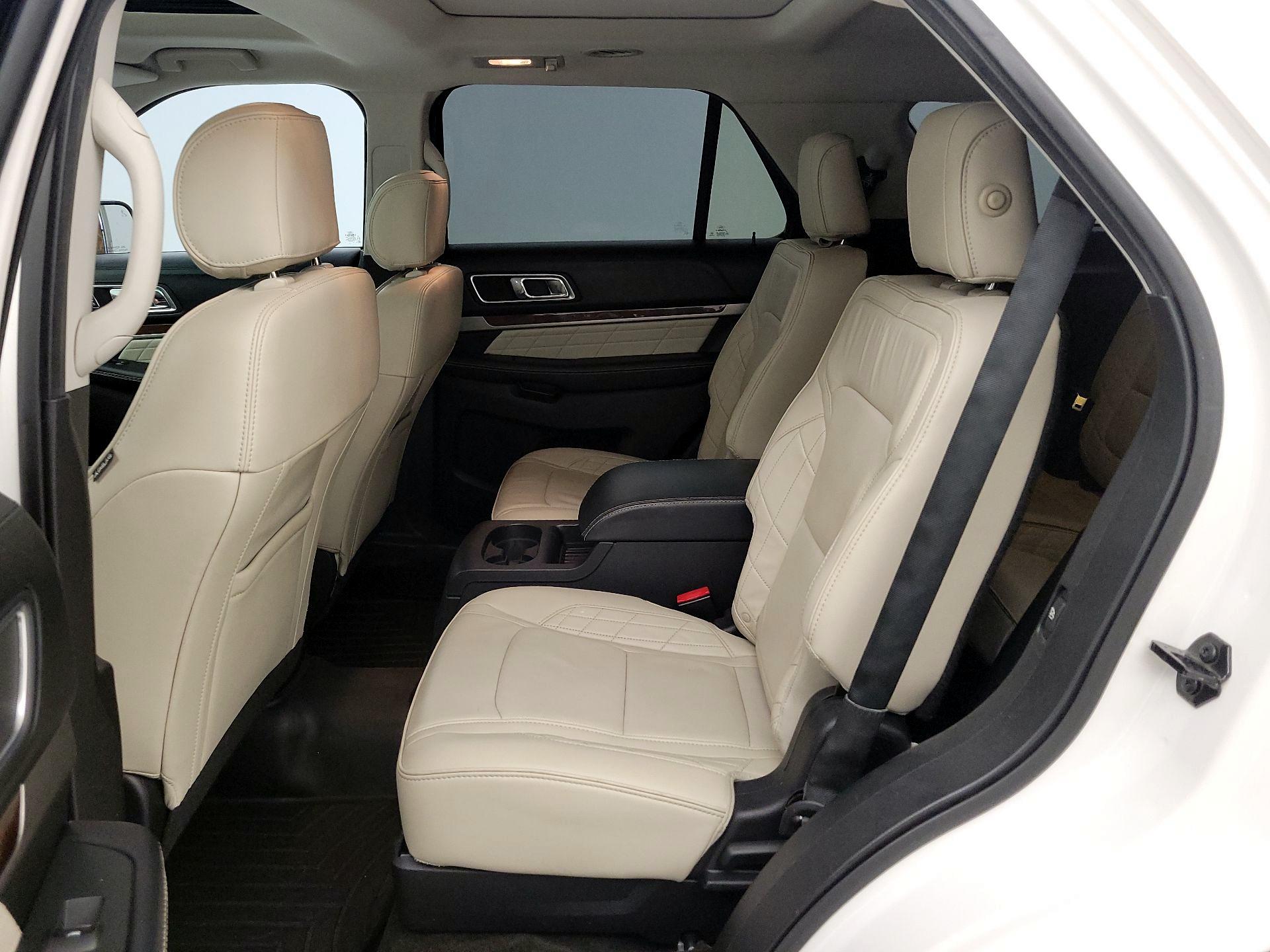 Thumbnail: 2016 Ford Explorer - 20
