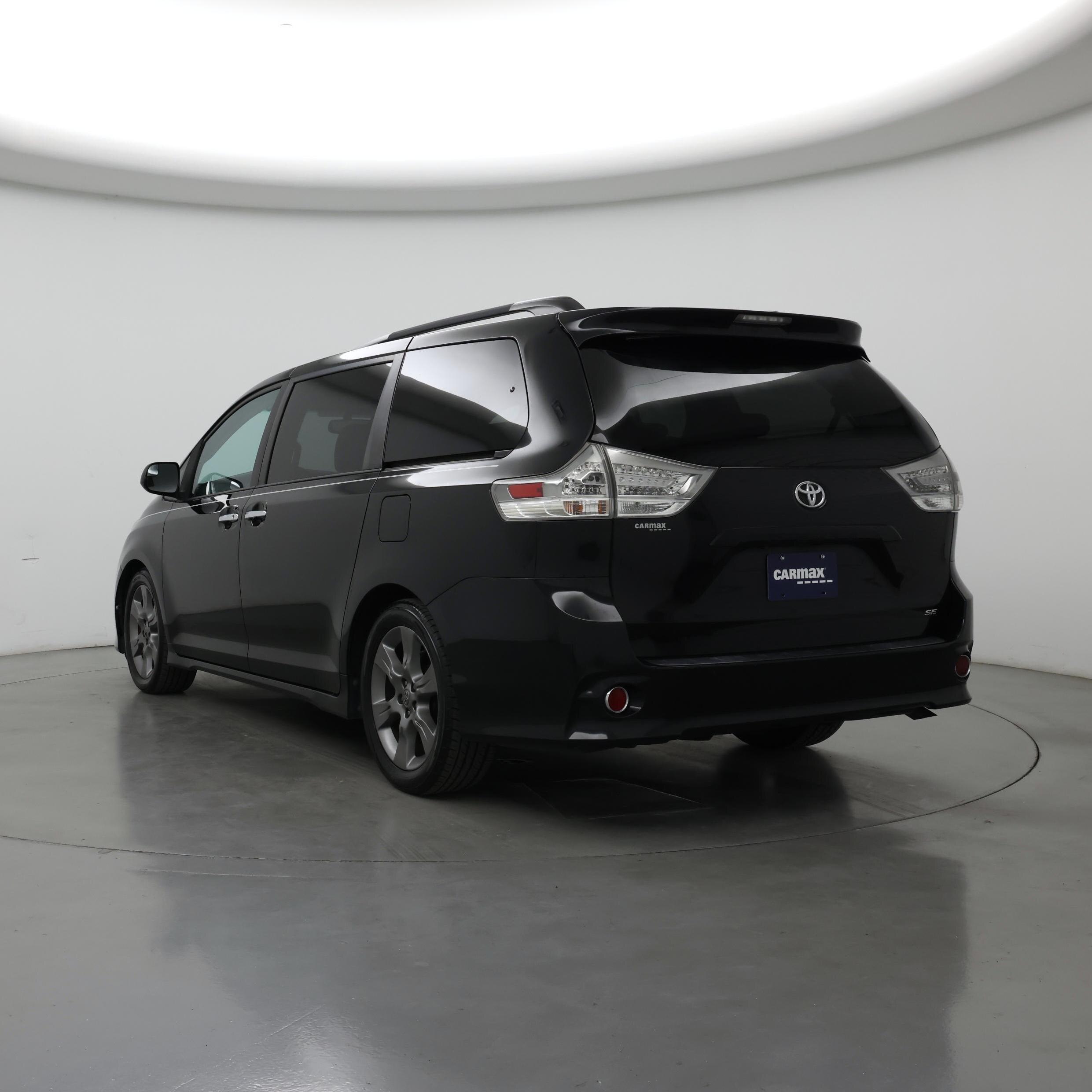 Thumbnail: 2015 Toyota Sienna - 2
