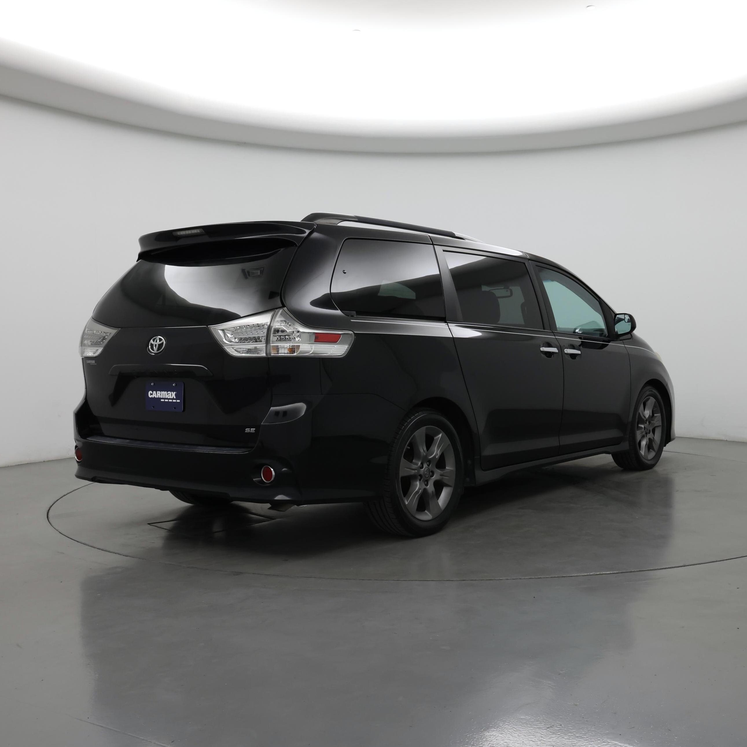 Thumbnail: 2015 Toyota Sienna - 8