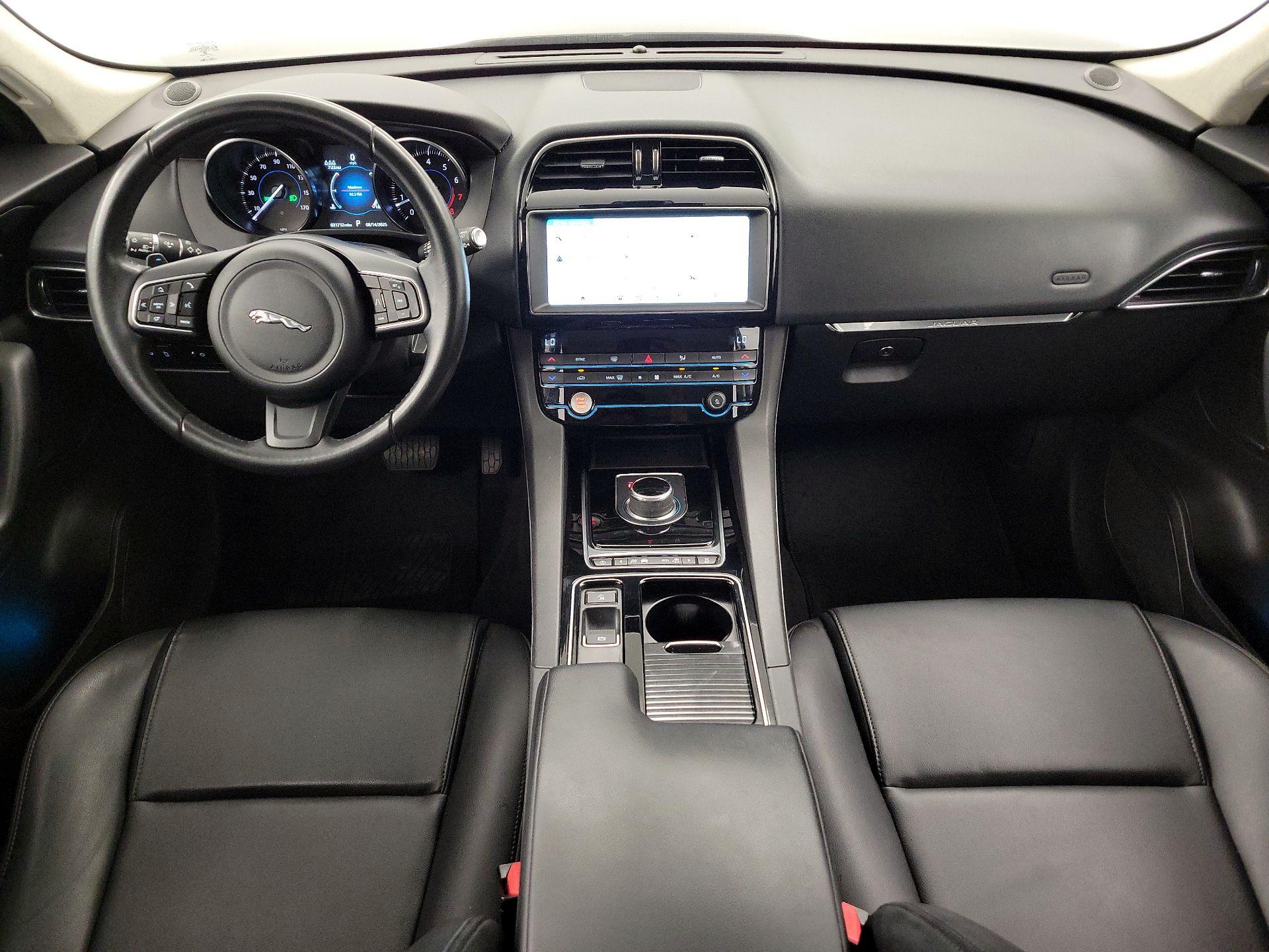 Thumbnail: 2020 Jaguar F-Pace - 9
