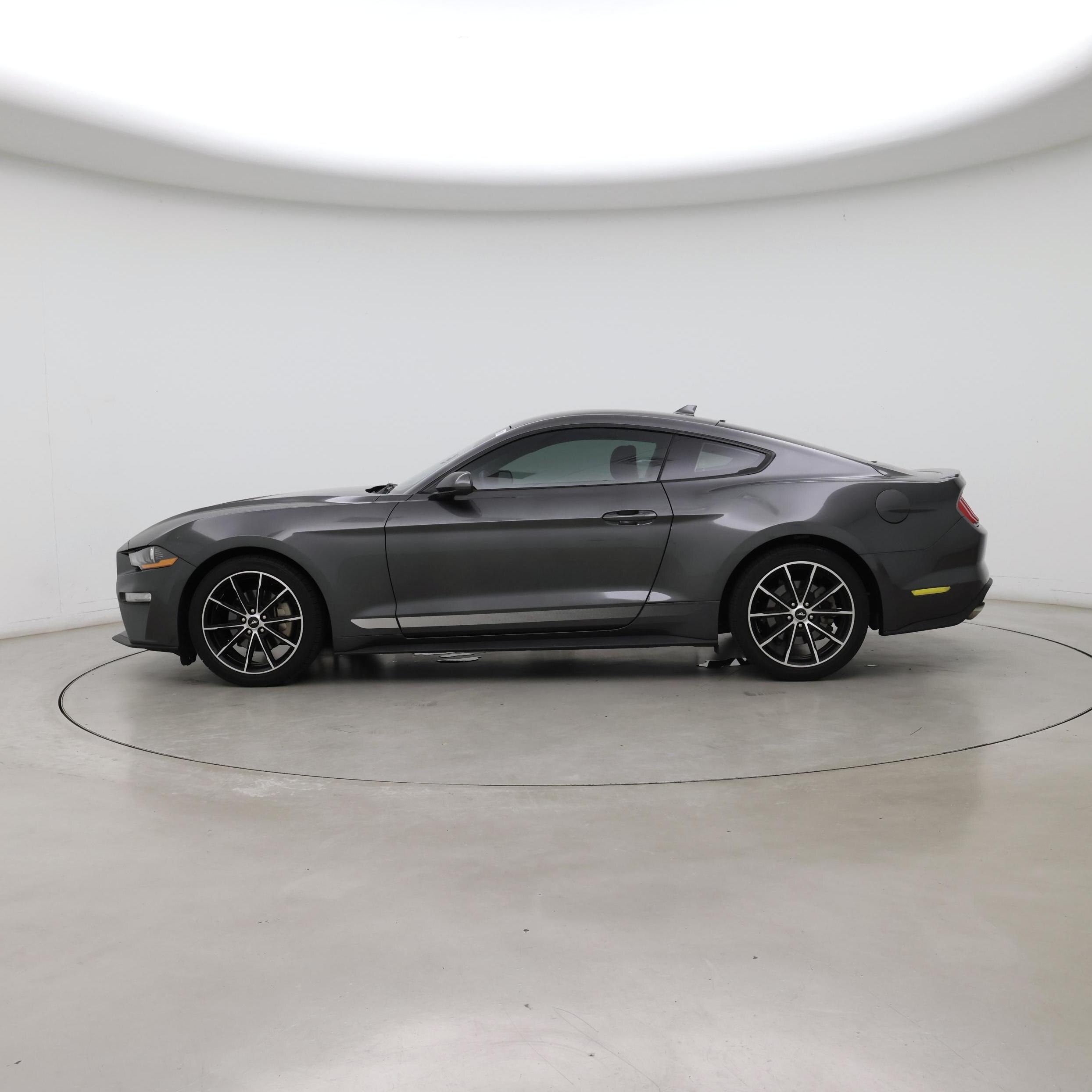 Thumbnail: 2020 Ford Mustang - 3