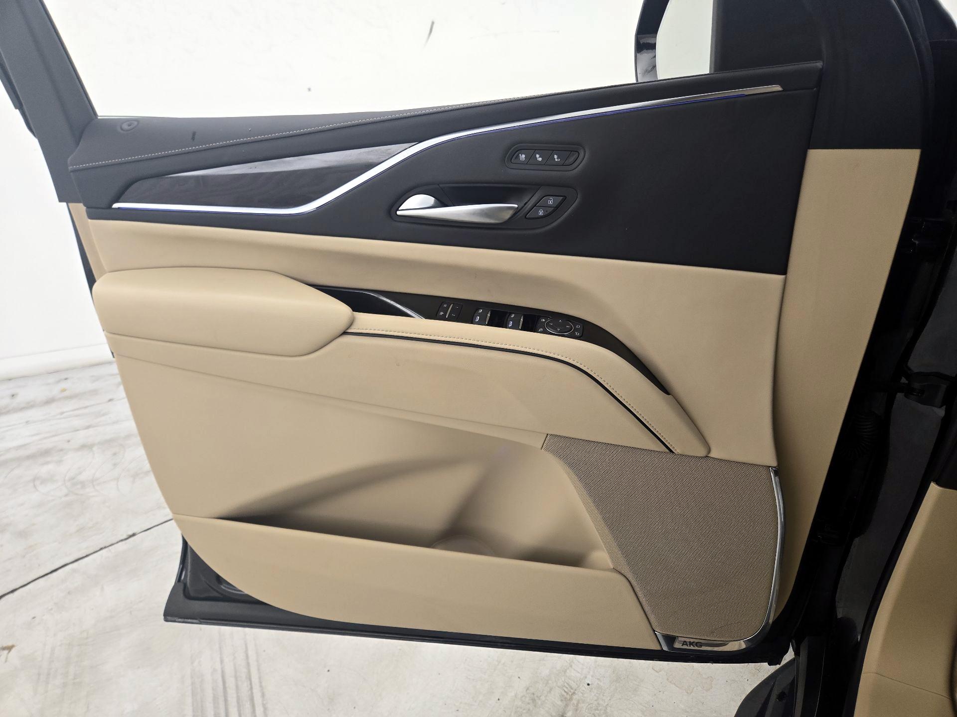 Thumbnail: 2023 Cadillac Escalade - 12