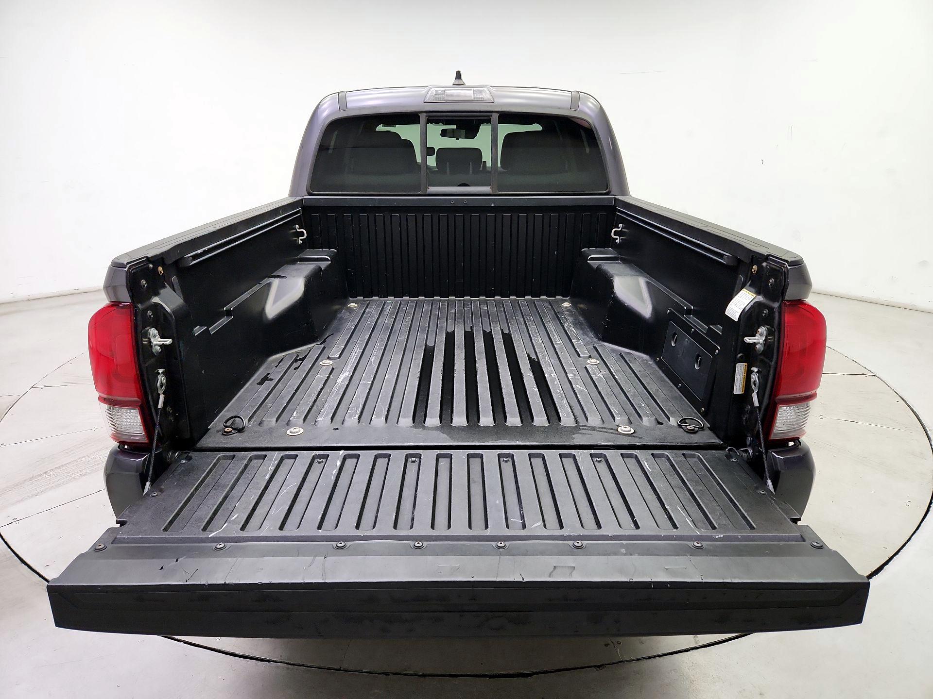 Thumbnail: 2021 Toyota Tacoma - 20