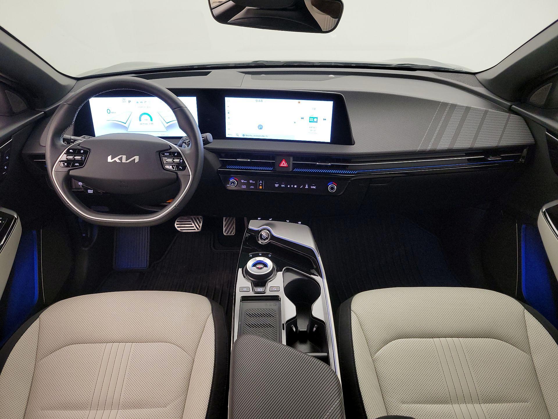 Thumbnail: 2023 Kia EV6 - 9