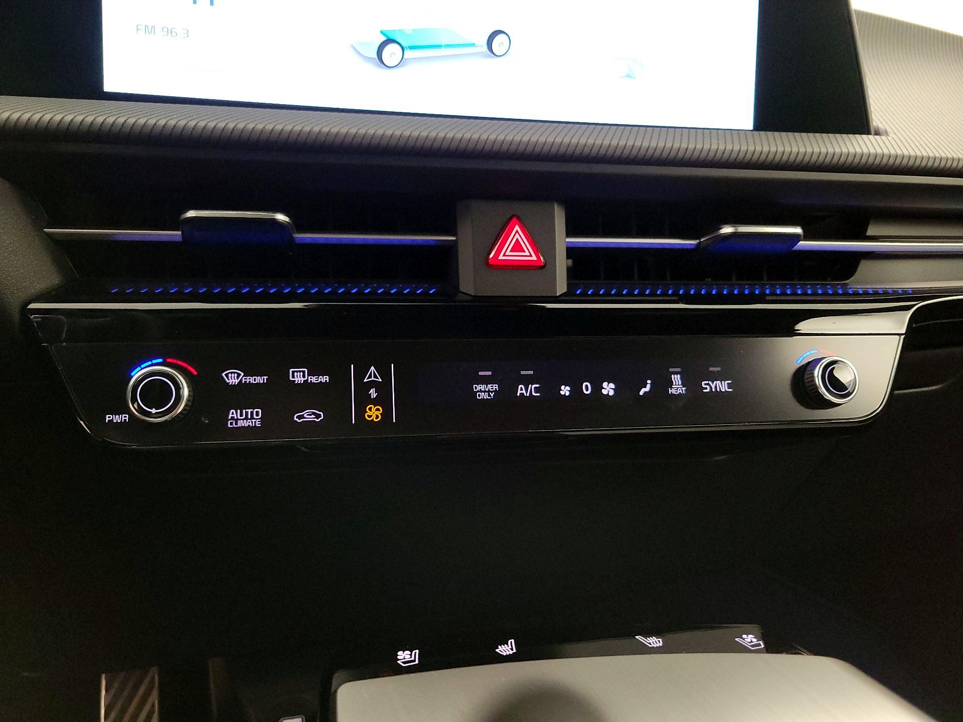 Thumbnail: 2023 Kia EV6 - 17