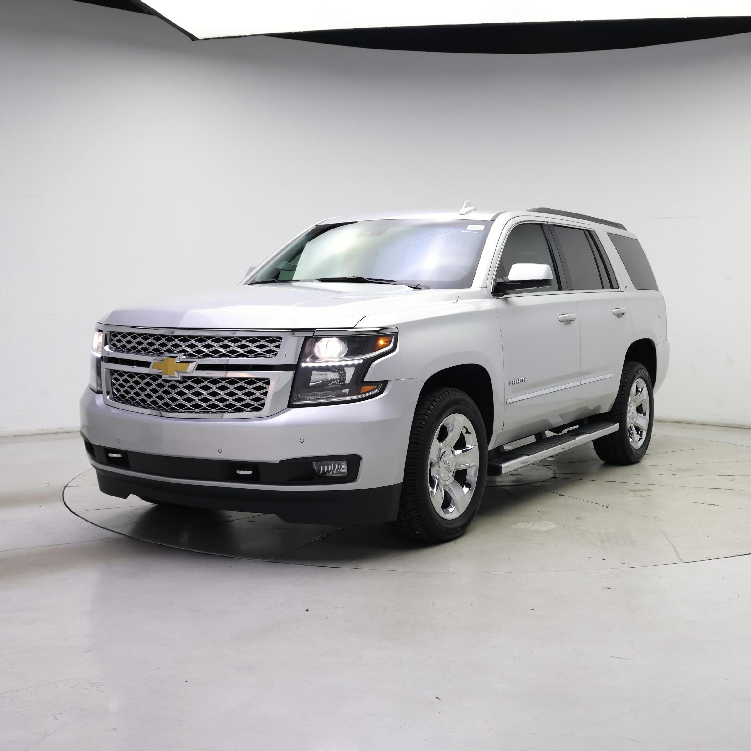 Thumbnail: 2019 Chevrolet Tahoe - 4