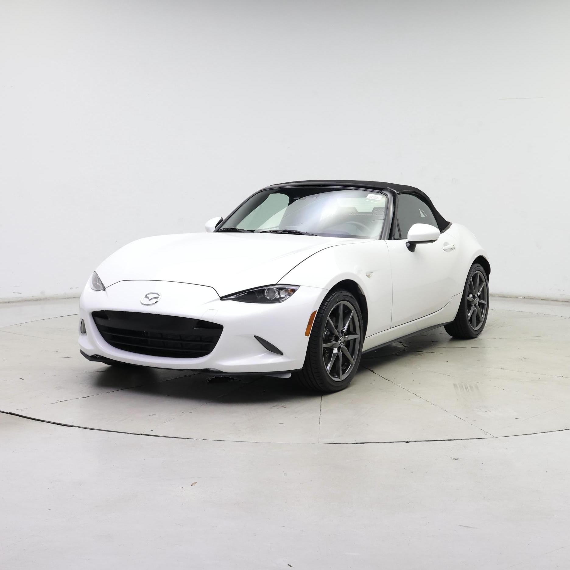 Thumbnail: 2016 Mazda MX-5 Miata - 4