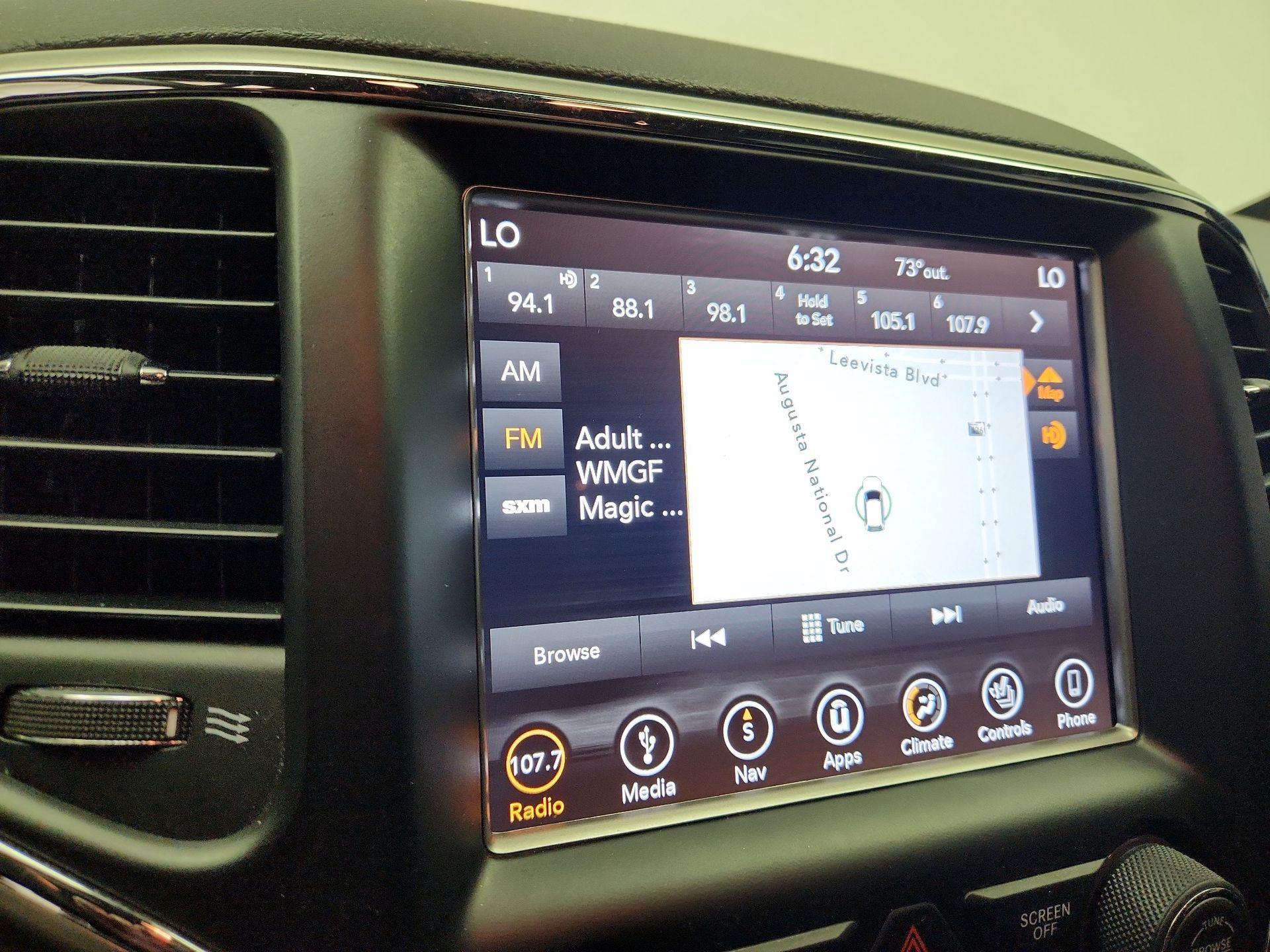 Thumbnail: 2018 Jeep Grand Cherokee - 16