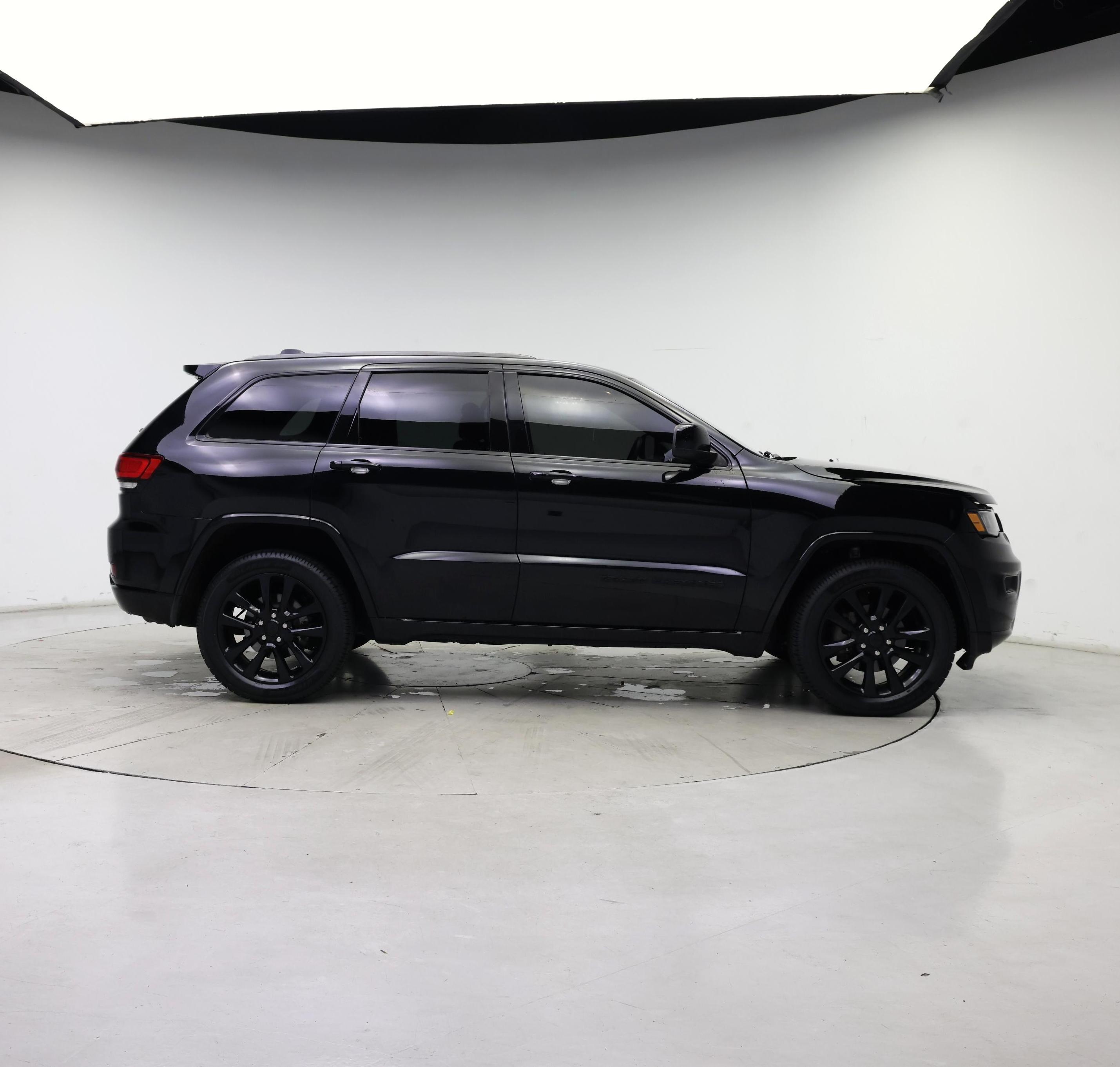 Thumbnail: 2018 Jeep Grand Cherokee - 7